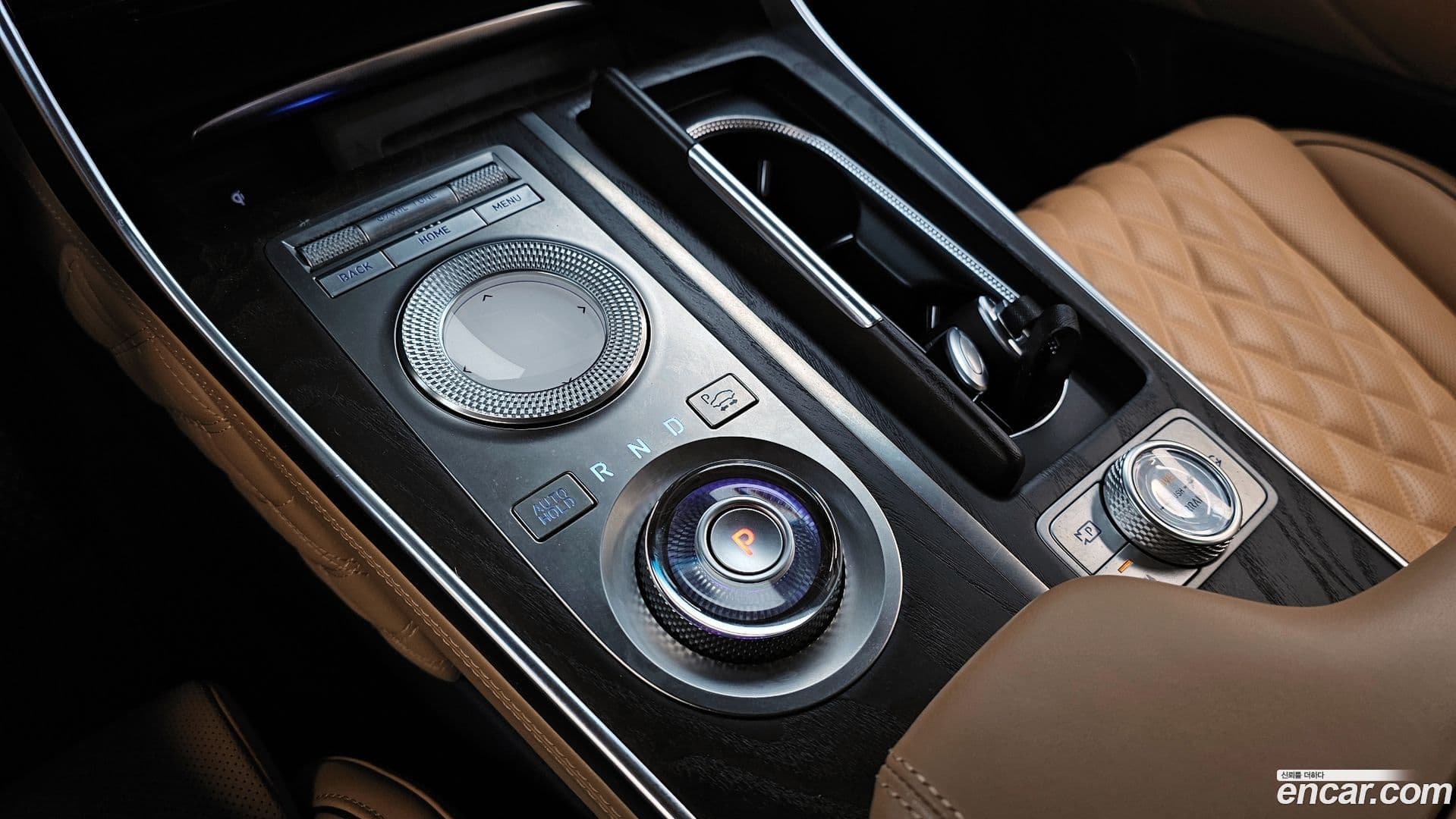 Main__Slider__Photo:GV80 Genesis 2021.1-8