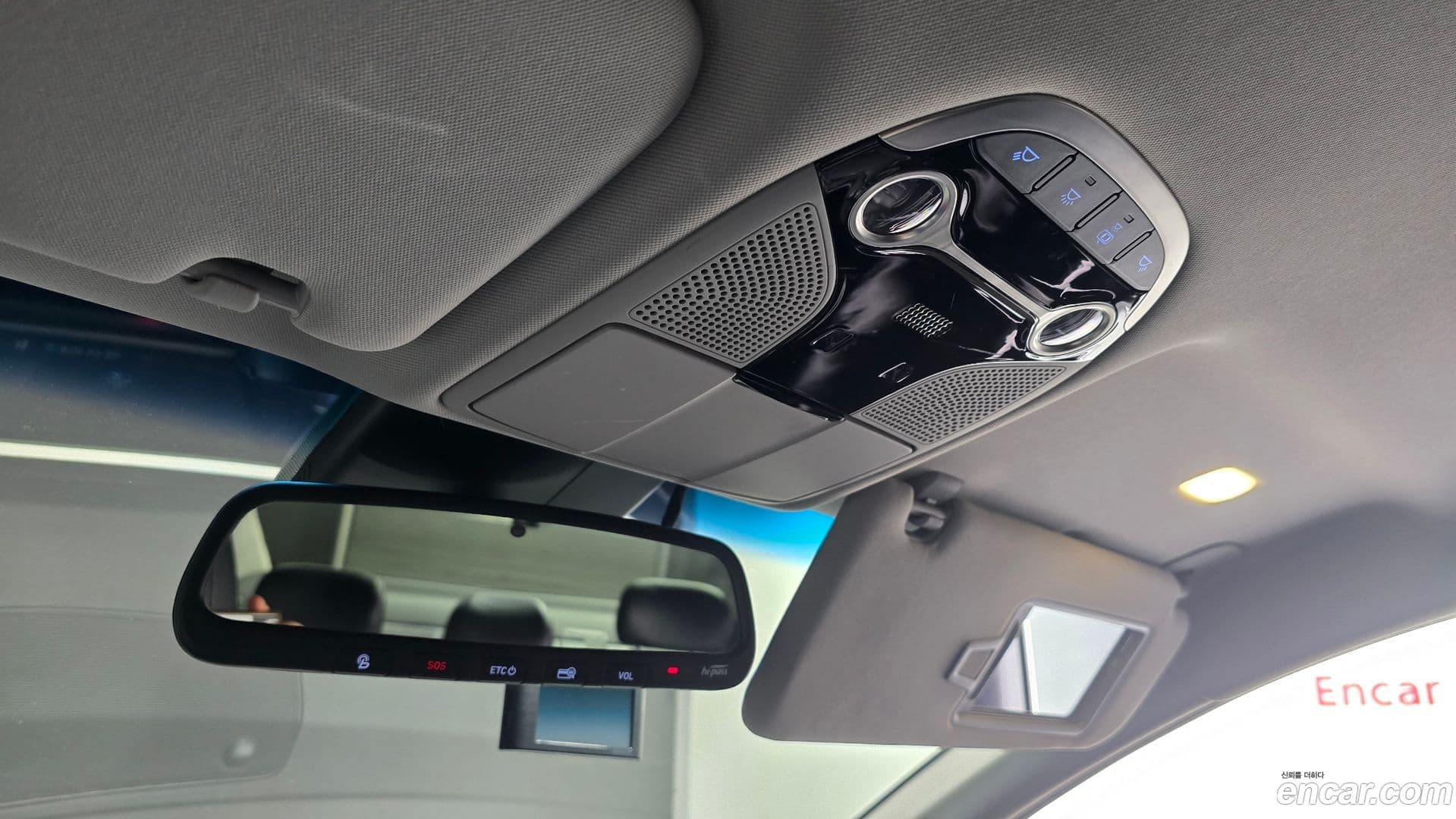 Main__Slider__Photo:Grandeur Hyundai 2018.5-19