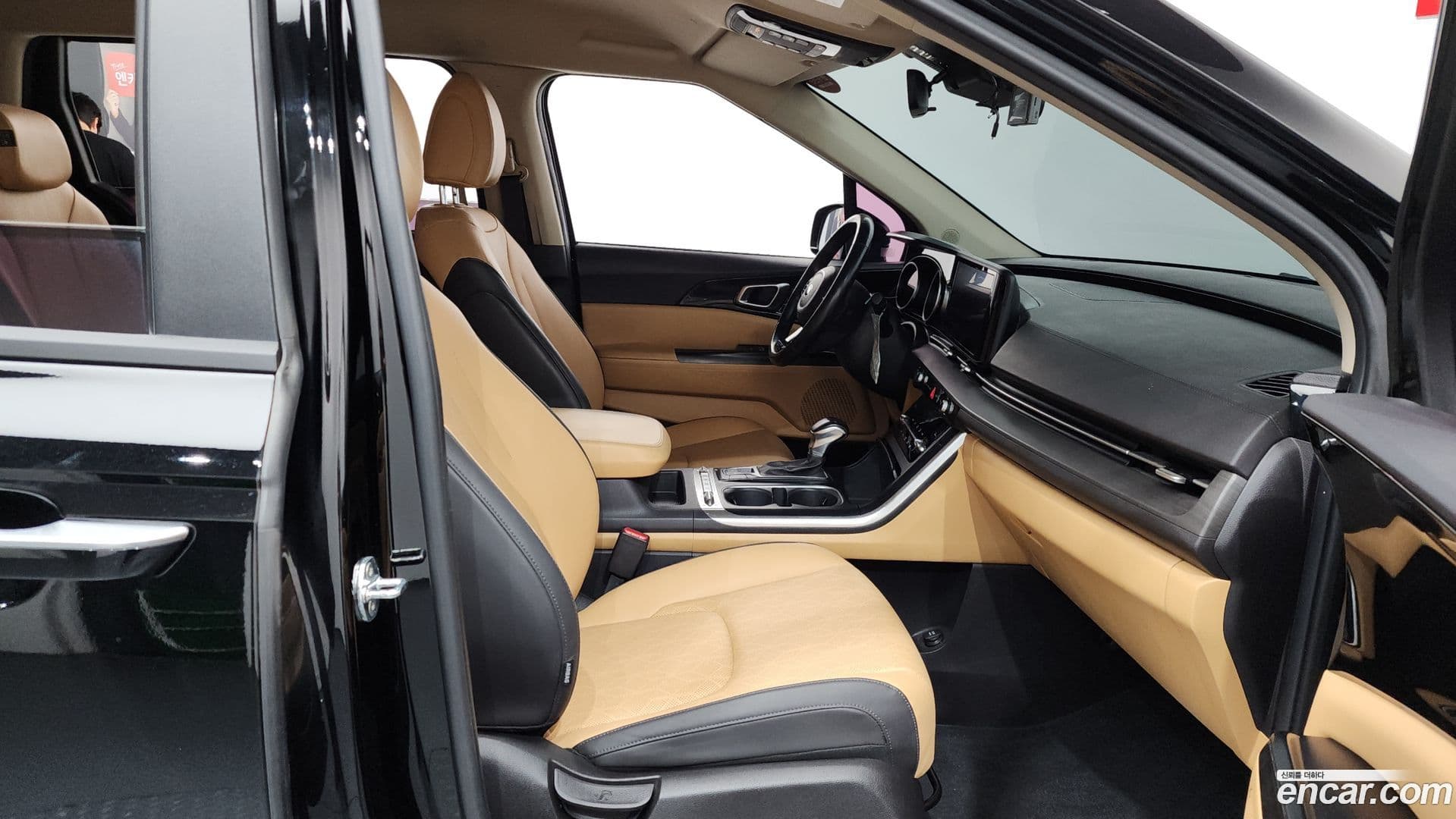 Main__Slider__Photo:Canival Kia 2021.5-10