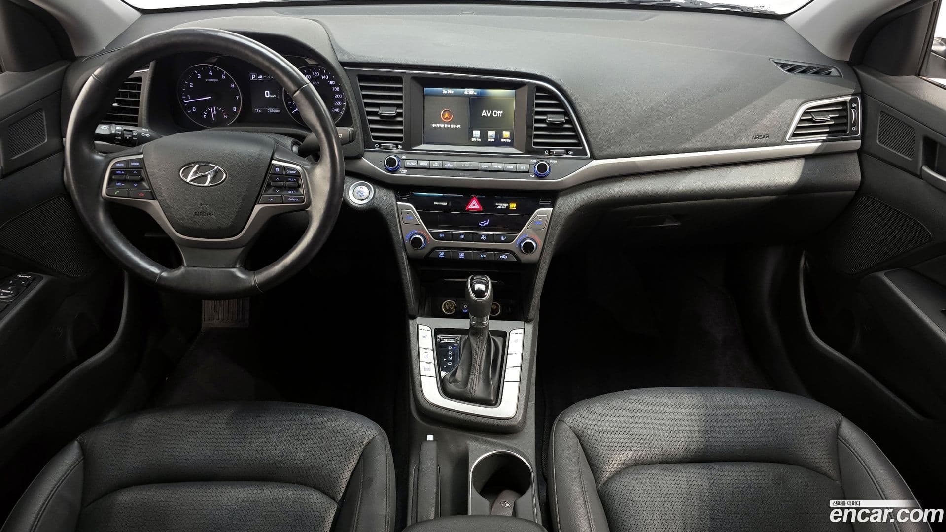 Main__Slider__Photo:AVANTE Hyundai 2015.9-6