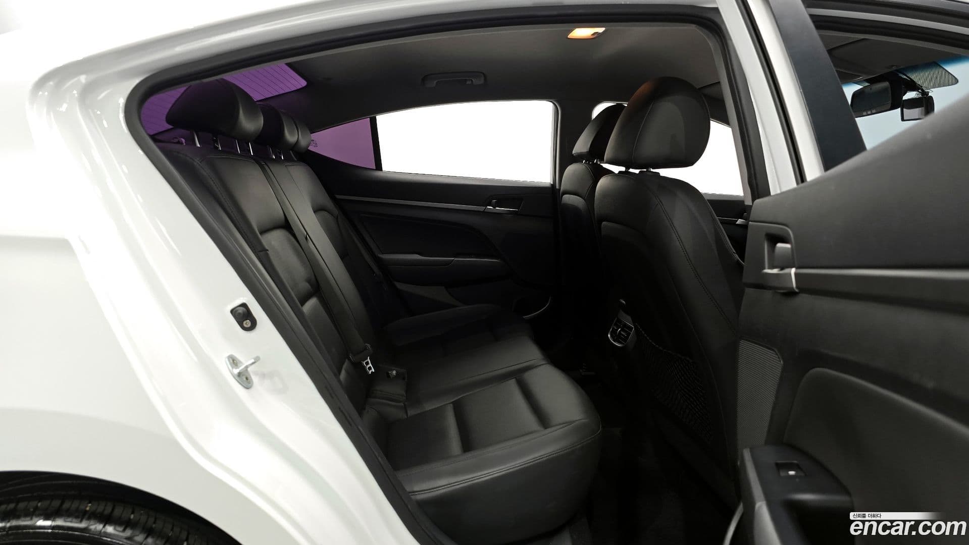 Main__Slider__Photo:AVANTE Hyundai 2015.9-11