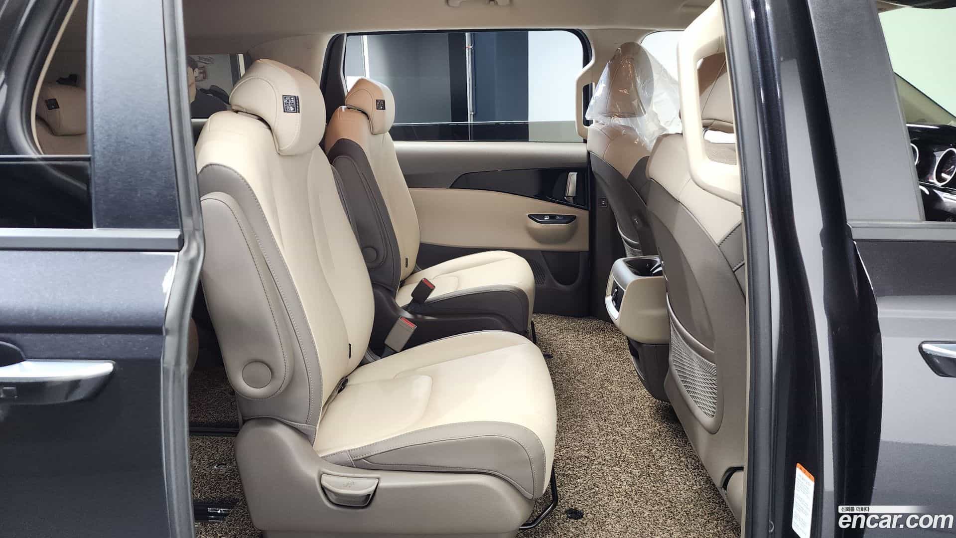 Canival Kia 2021.6-OPTION-016