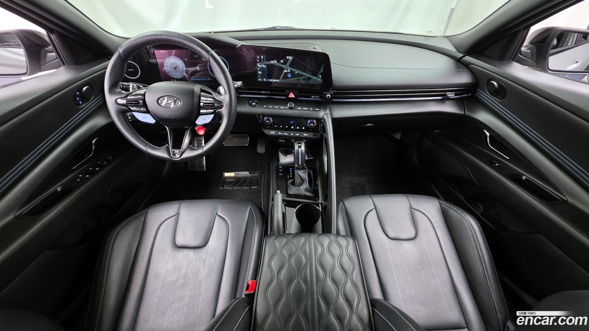 Main__Slider__Photo:AVANTE Hyundai 2022.4-6