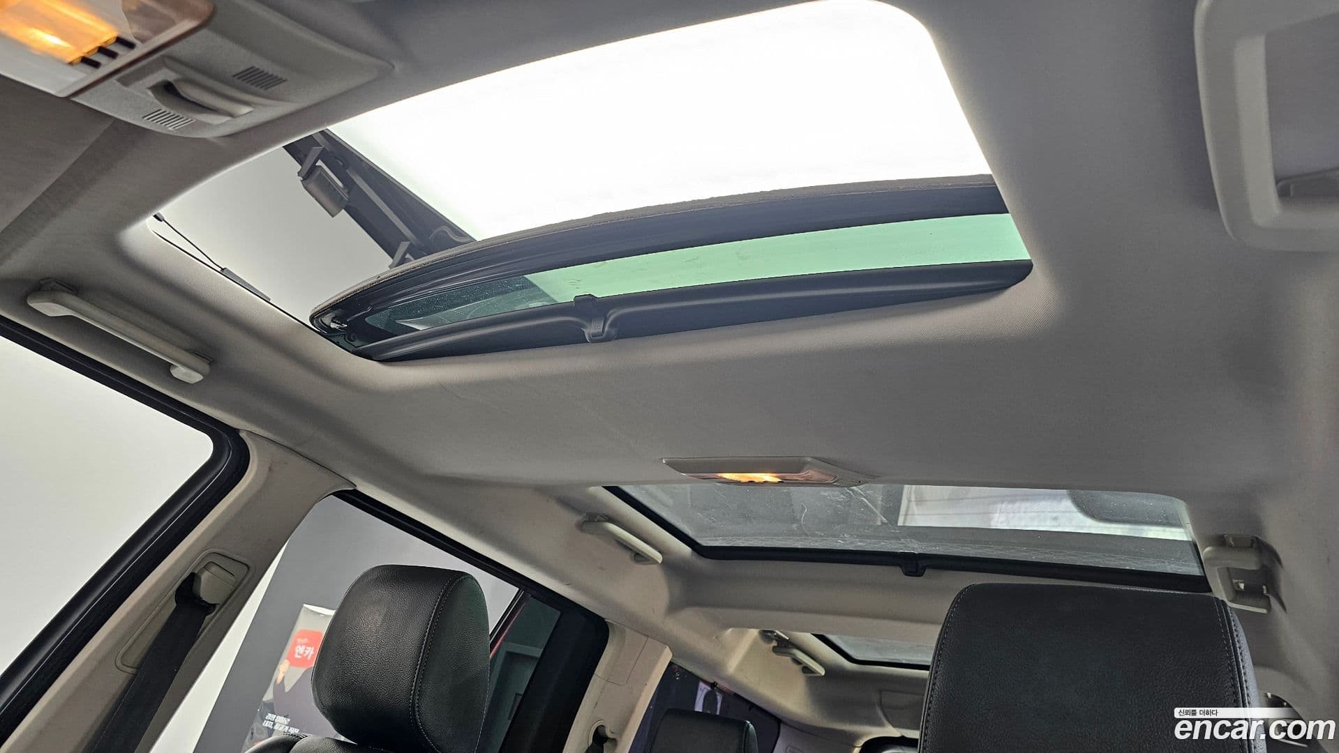 Main__Slider__Photo:Discovery Land Rover 2015.11-18