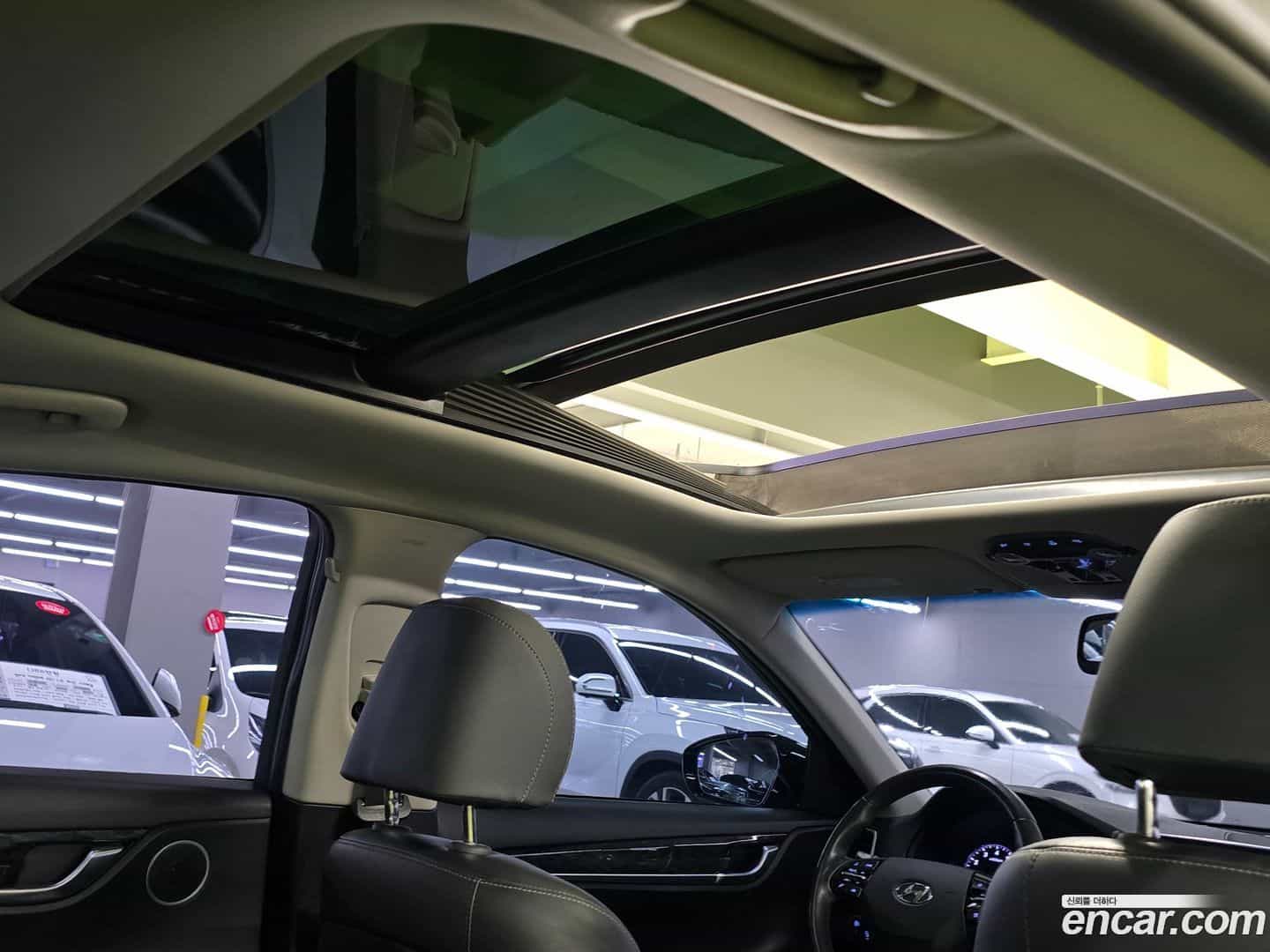 Grandeur Hyundai 2018.10-OUTER-006