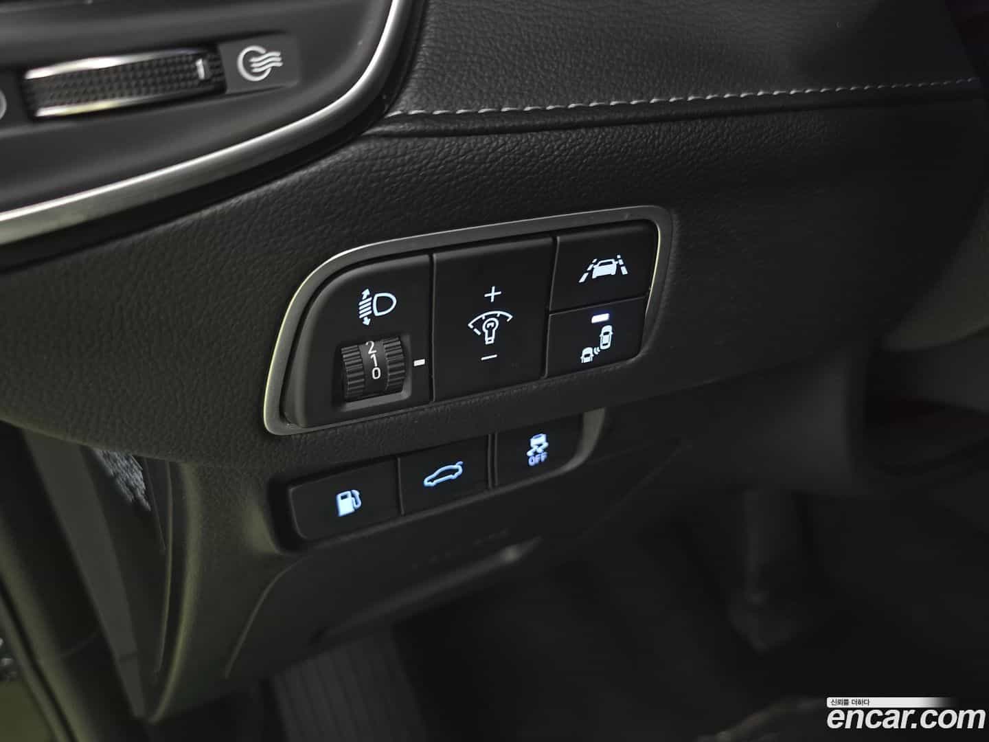 Grandeur Hyundai 2018.10-INNER-007