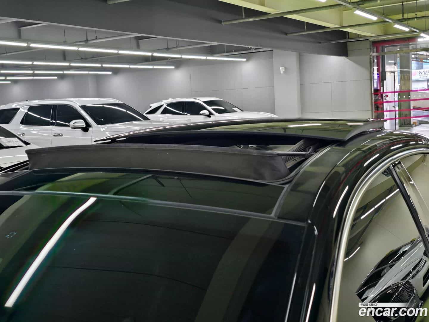 Grandeur Hyundai 2018.10-OPTION-015