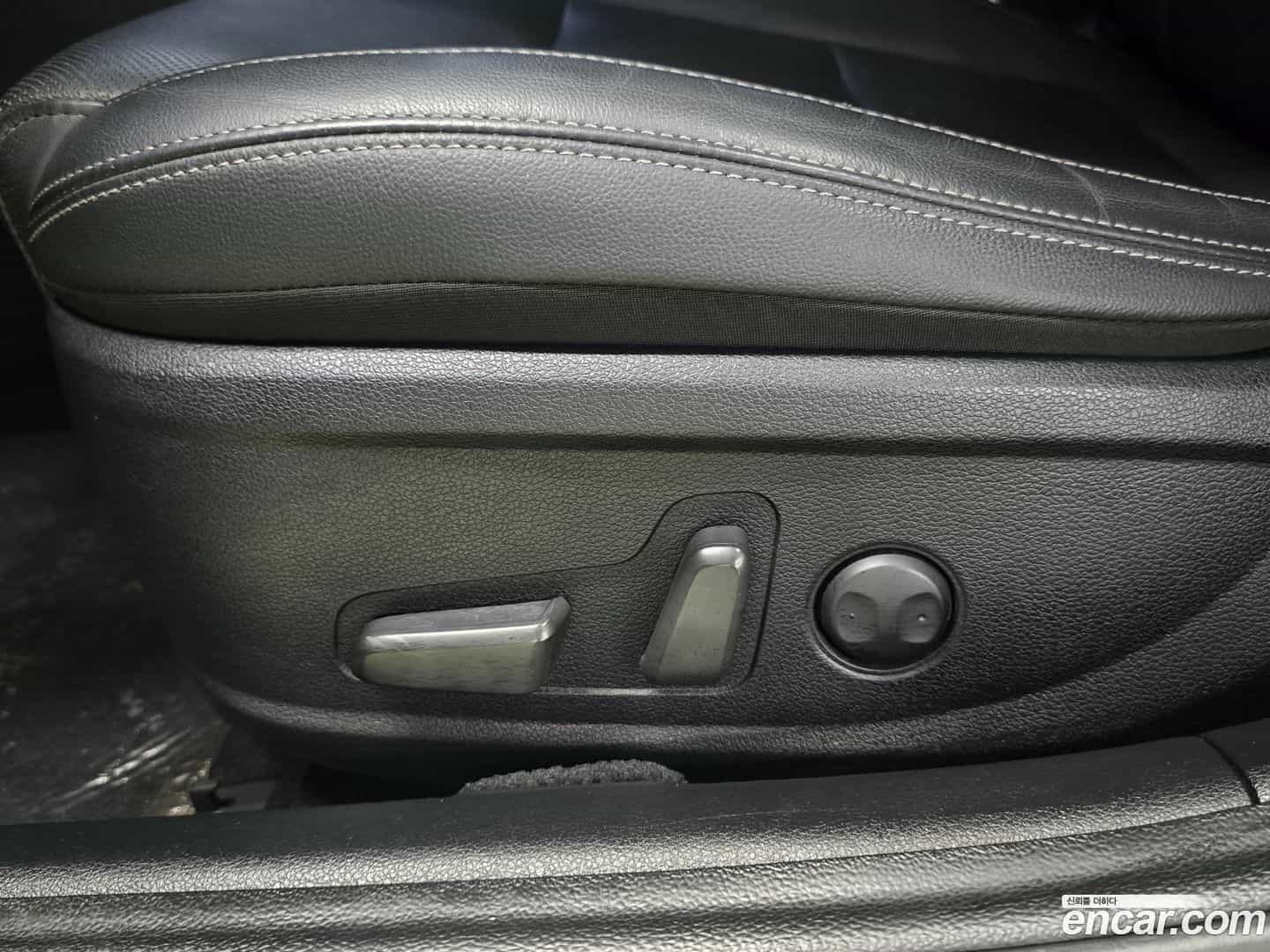 Grandeur Hyundai 2018.10-OPTION-017