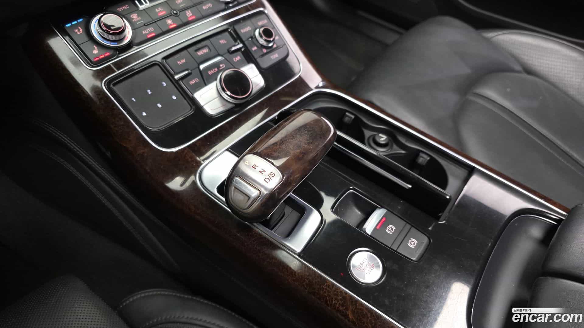 A8 Audi 2013.7-INNER-009