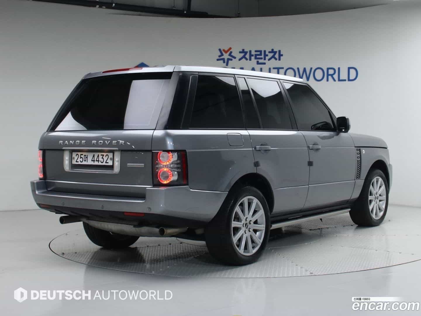 Range Rover Land Rover 2012.11-OUTER-002