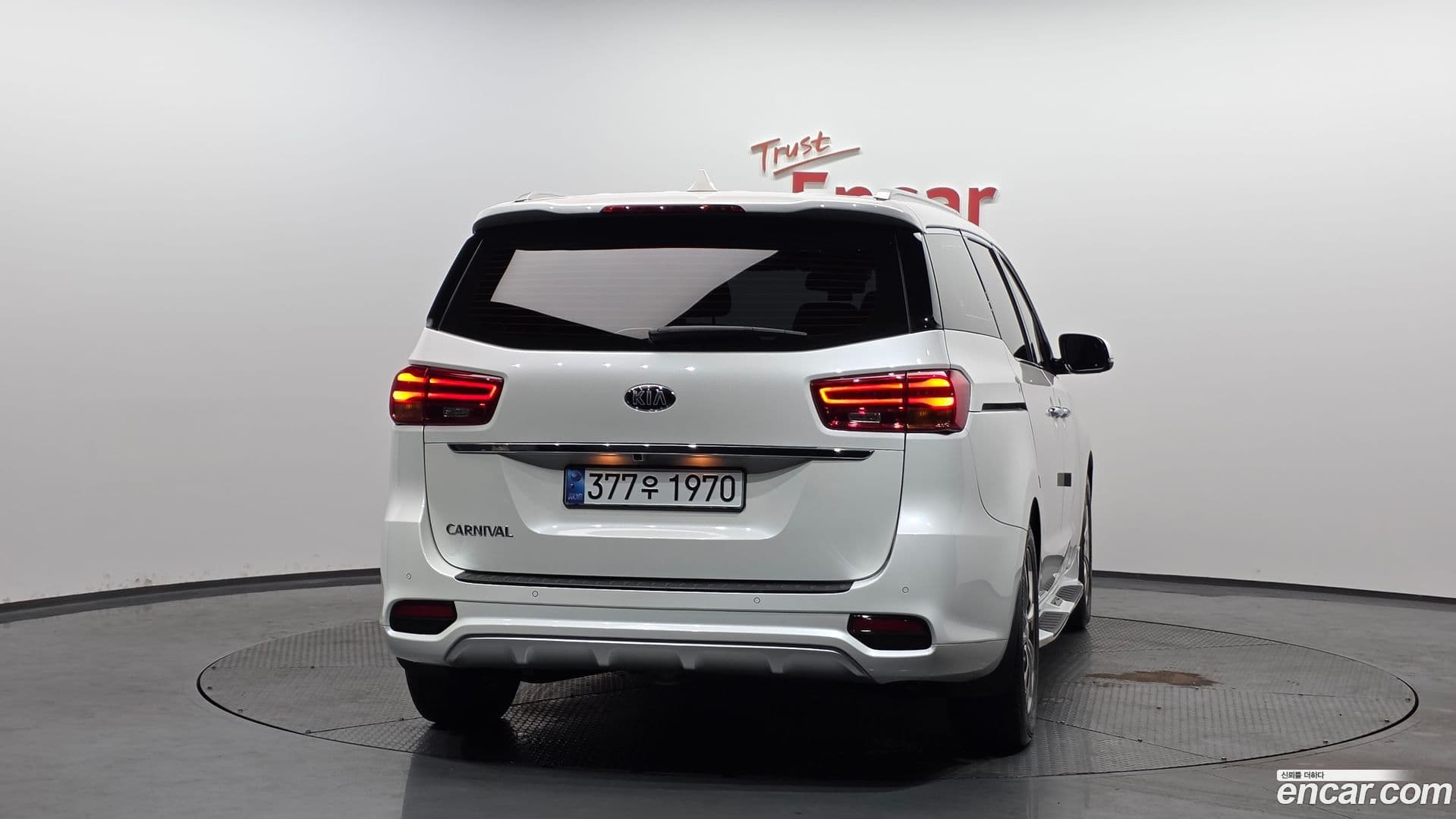 Main__Slider__Photo:Canival Kia 2018.3-3