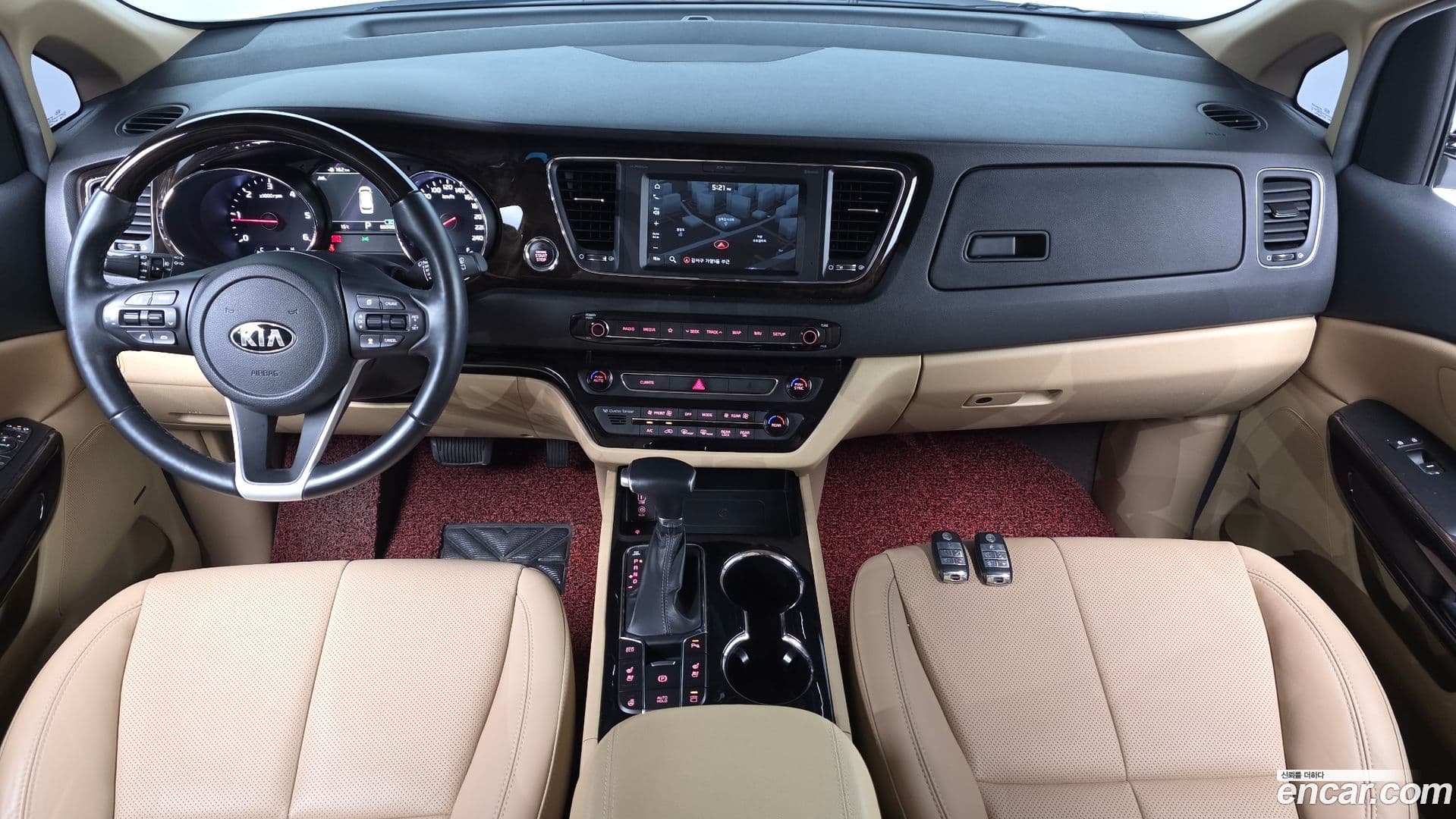 Main__Slider__Photo:Canival Kia 2018.3-6