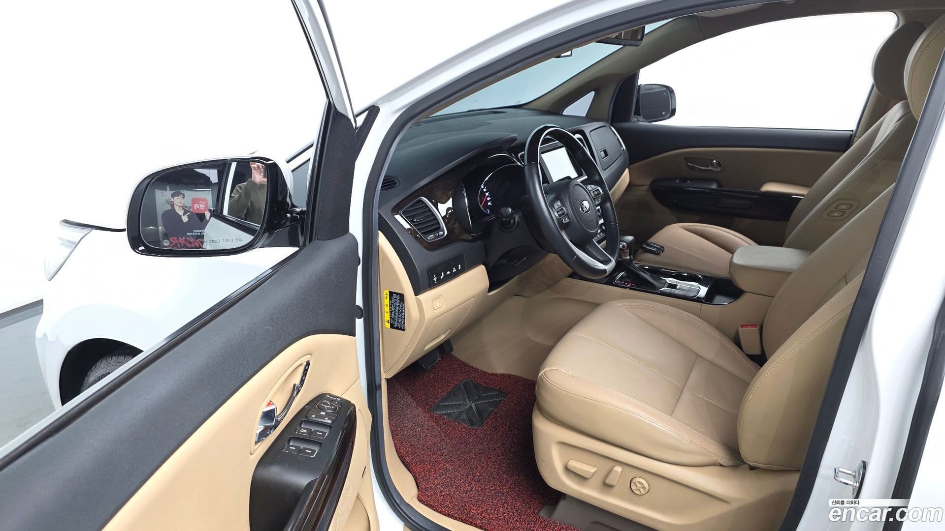 Main__Slider__Photo:Canival Kia 2018.3-12