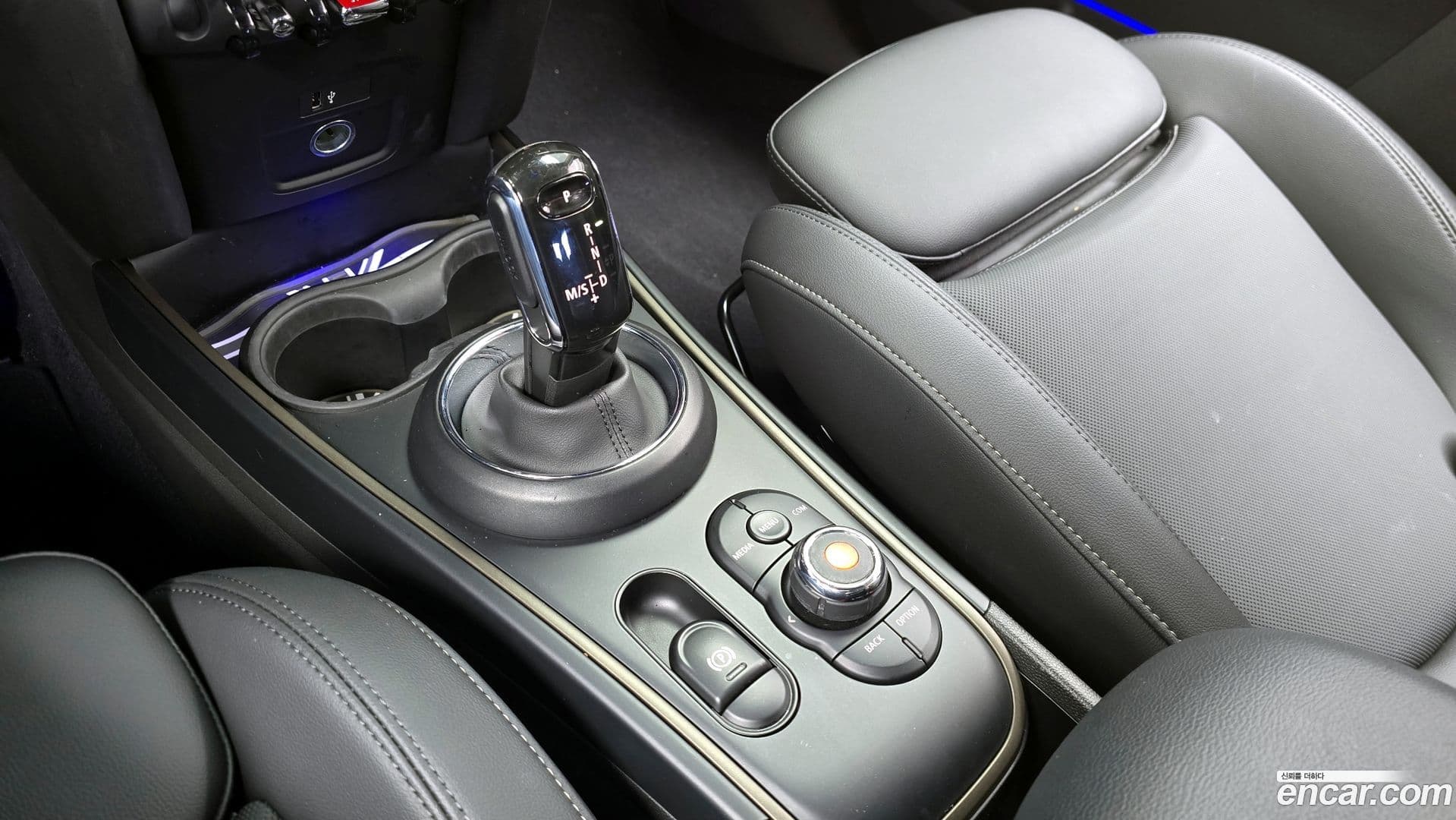 Main__Slider__Photo:Countryman Mini 2020.10-8