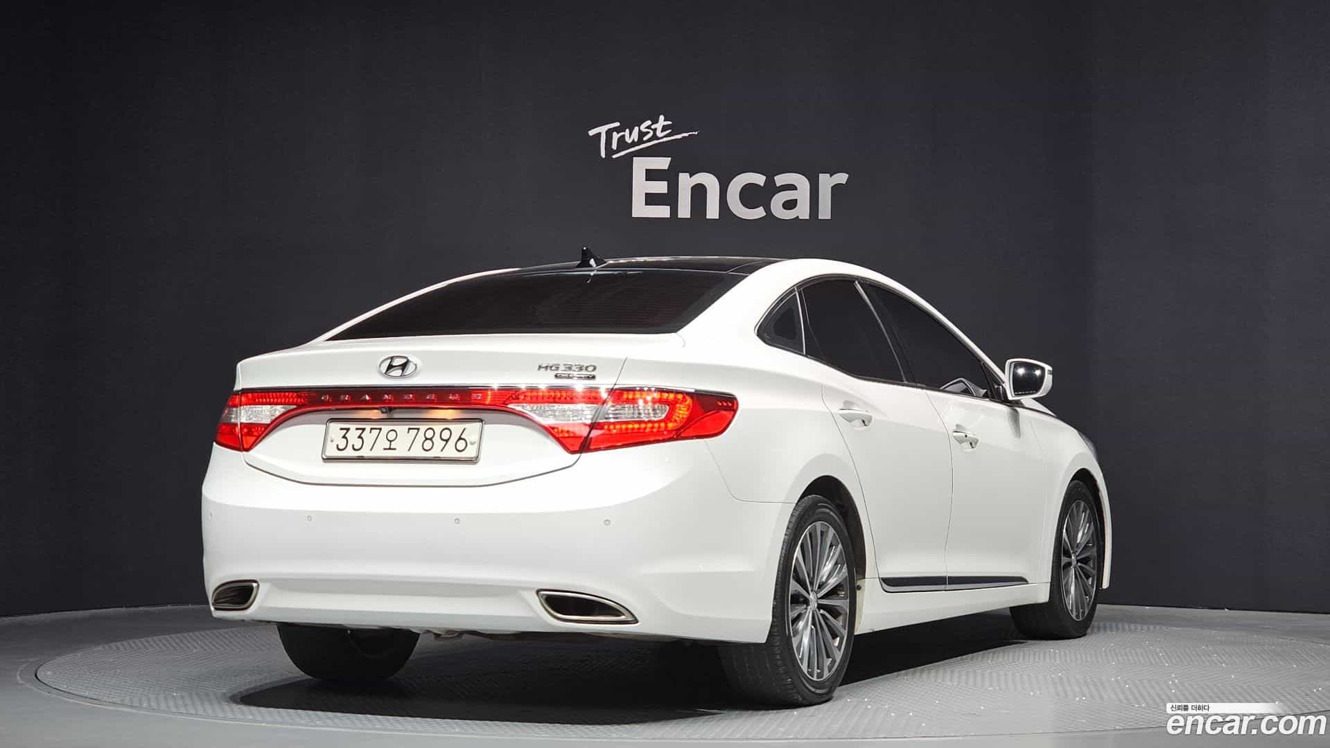 Grandeur Hyundai 2013.9-OUTER-002