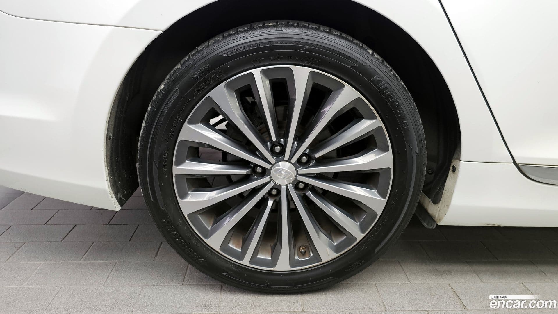 Main__Slider__Photo:Grandeur Hyundai 2013.9-4