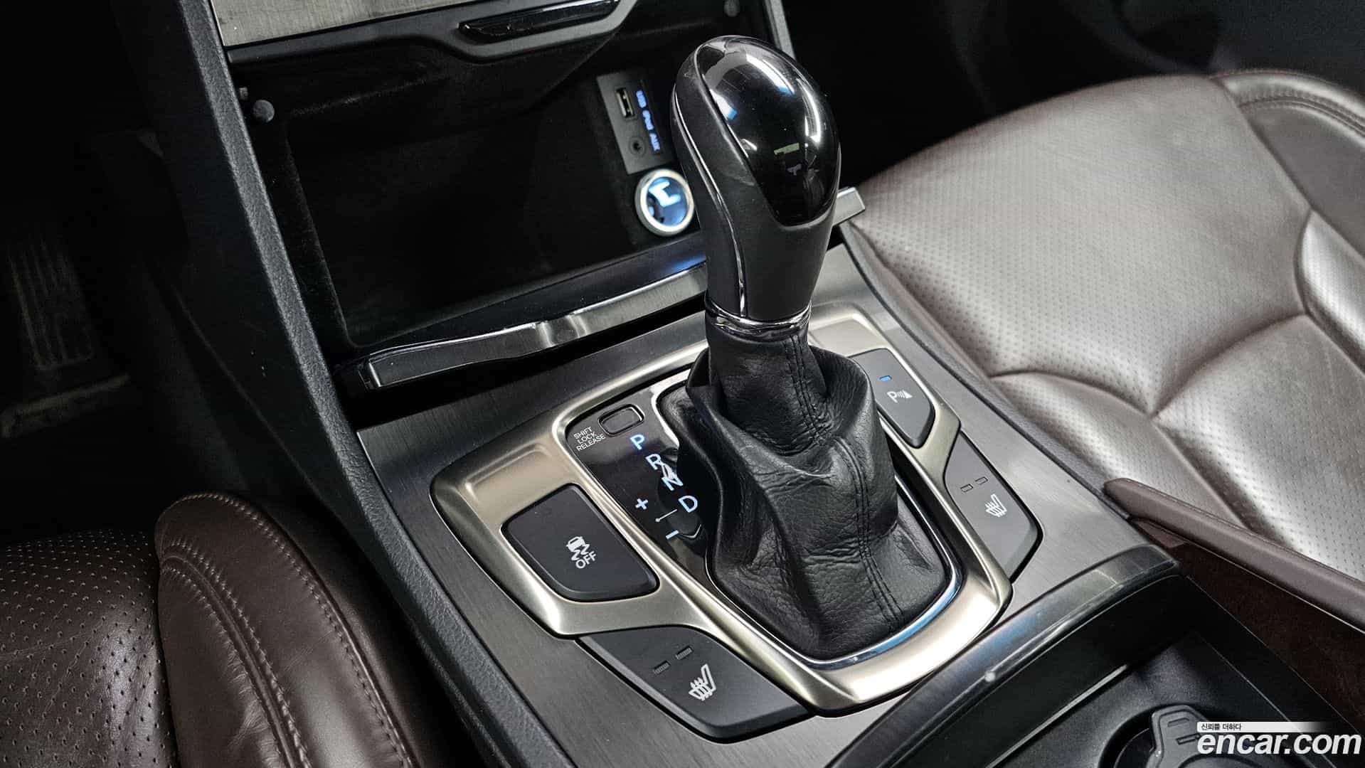 Grandeur Hyundai 2013.9-INNER-009