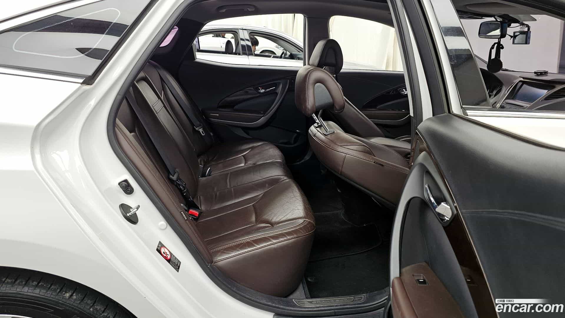 Grandeur Hyundai 2013.9-OPTION-016