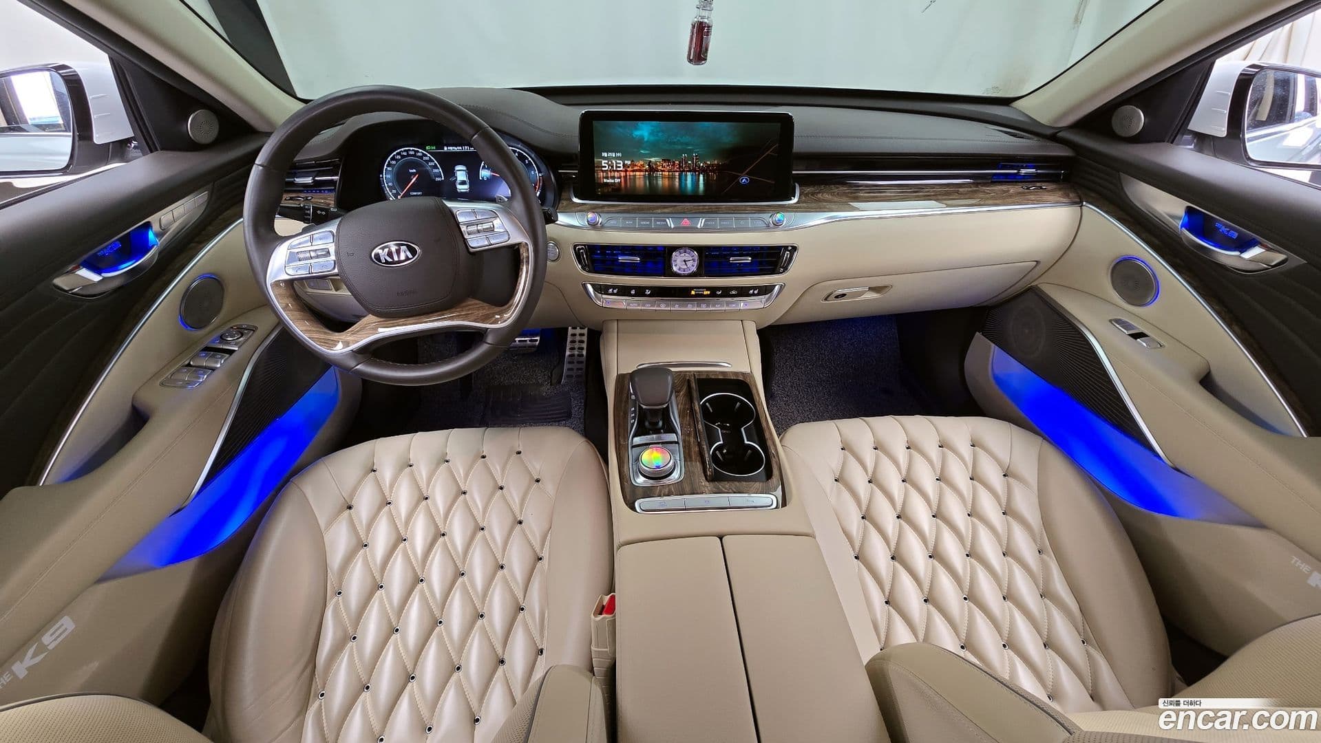 Main__Slider__Photo:K9 Kia 2019.8-6