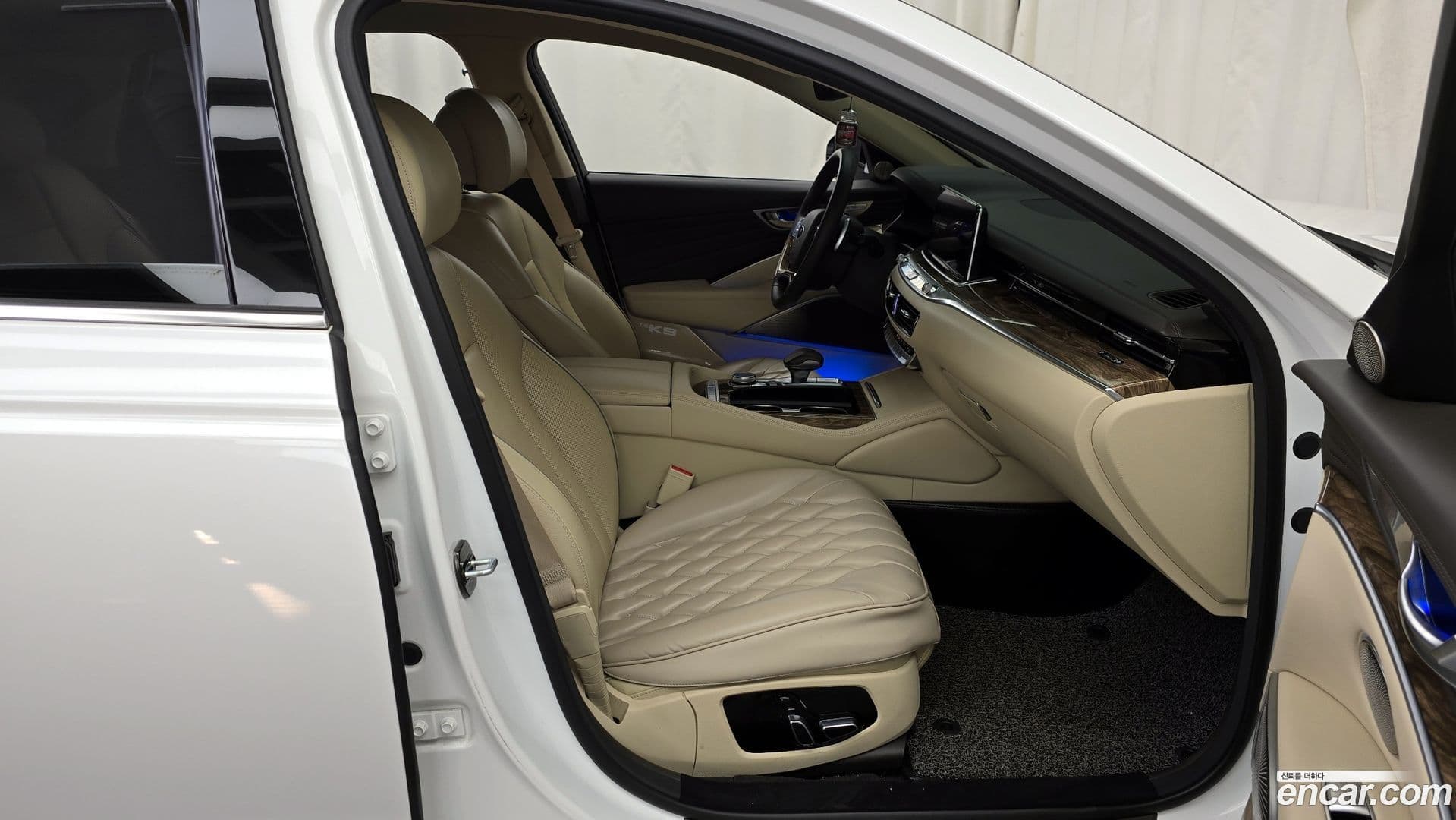 Main__Slider__Photo:K9 Kia 2019.8-10