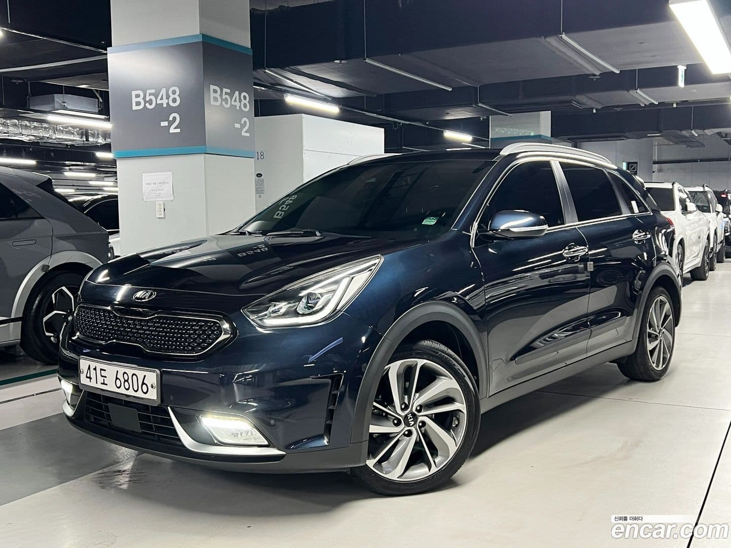 Main__Slider__Photo:Niro Kia 2018.8-0