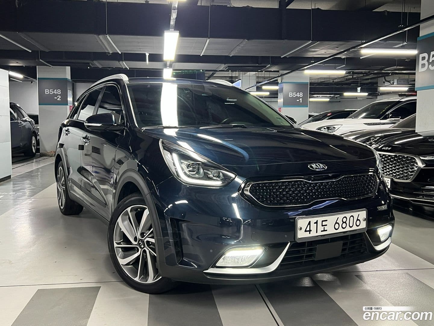 Main__Slider__Photo:Niro Kia 2018.8-2