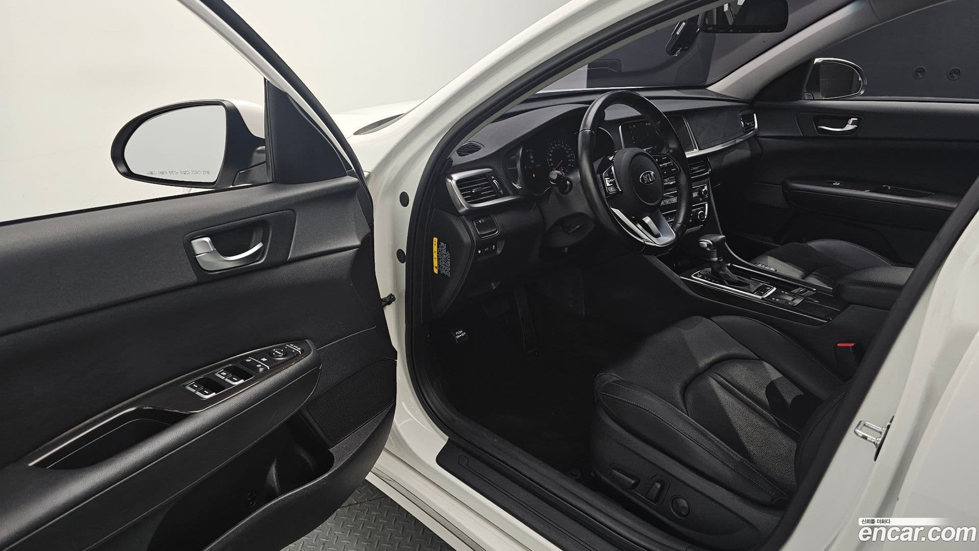 Main__Slider__Photo:K5 Kia 2018.7-10