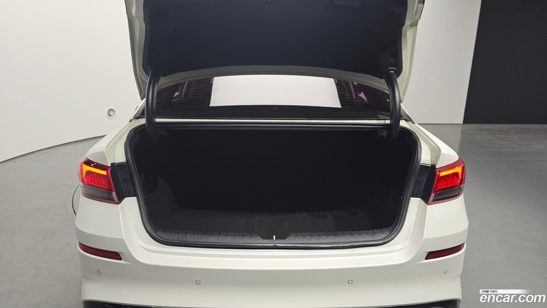 Main__Slider__Photo:K5 Kia 2018.7-19