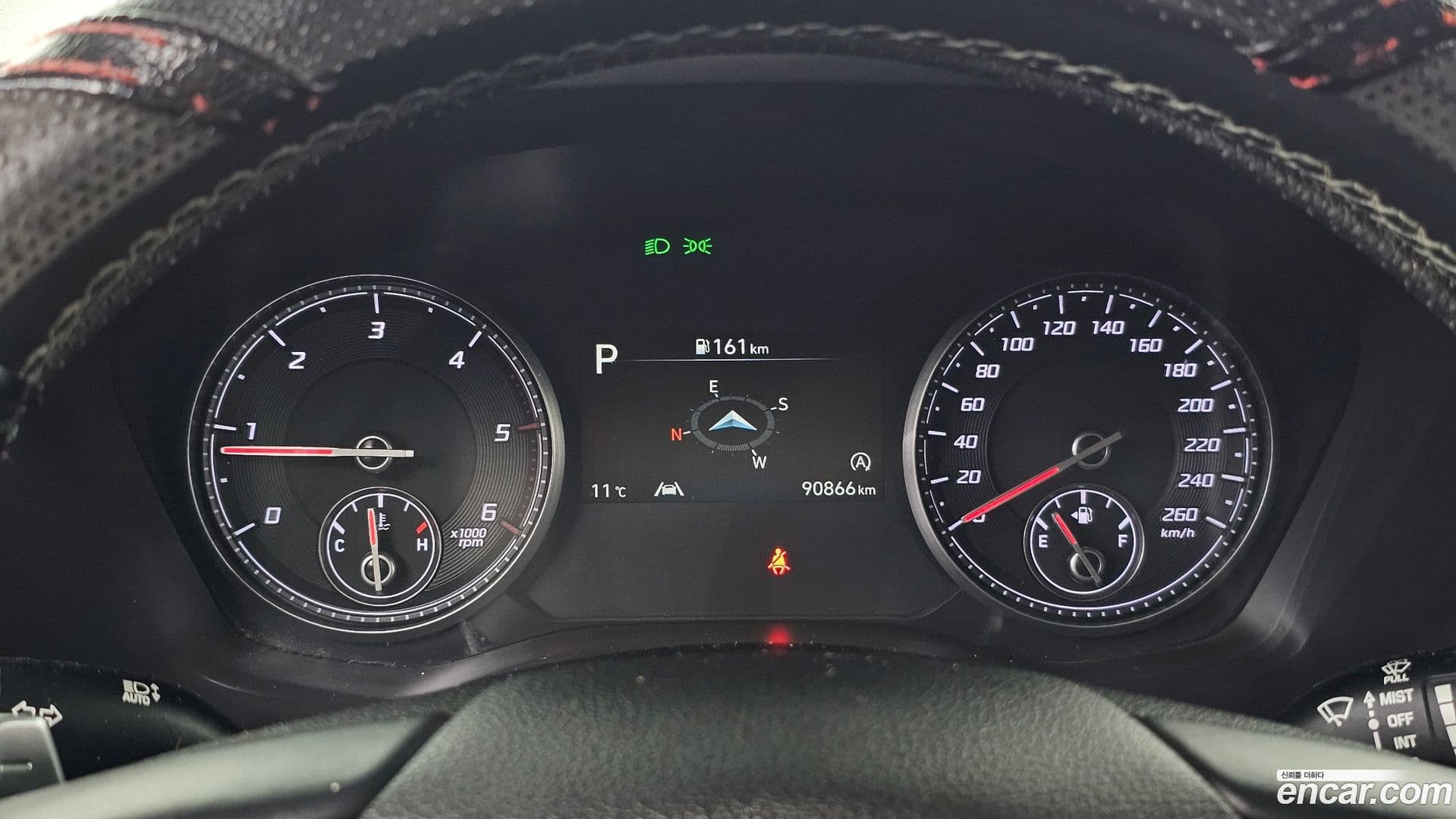 Main__Slider__Photo:Santafe Hyundai 2021.0-7