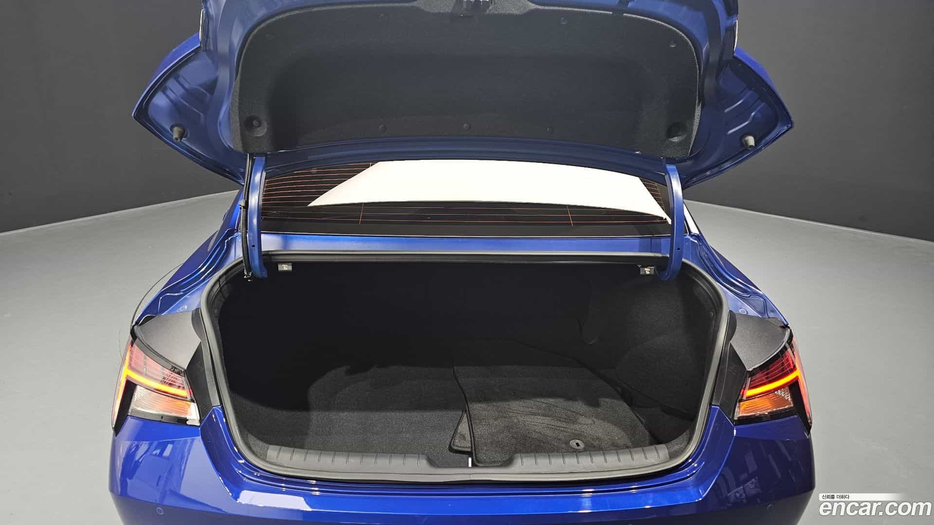 AVANTE Hyundai 2022.4-OPTION-024