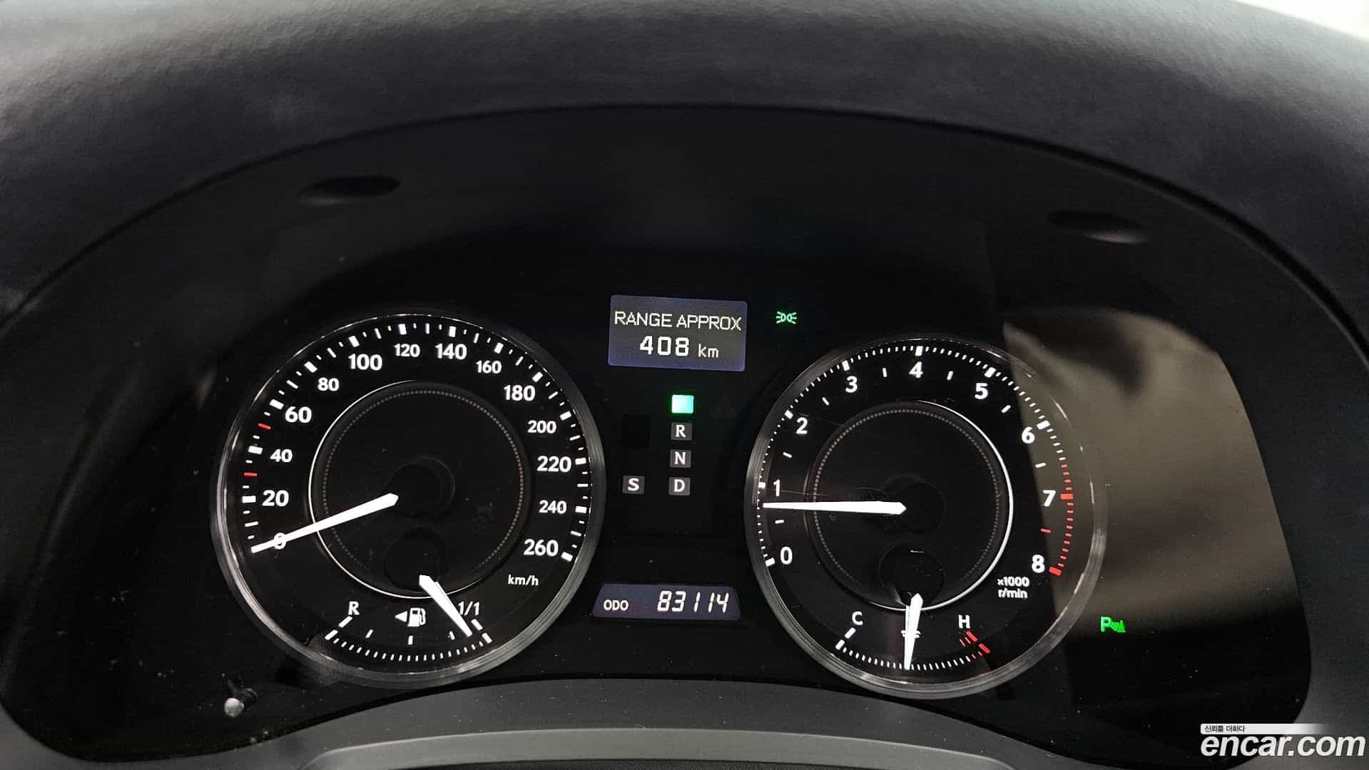 IS Lexus 2010.0-INNER-008