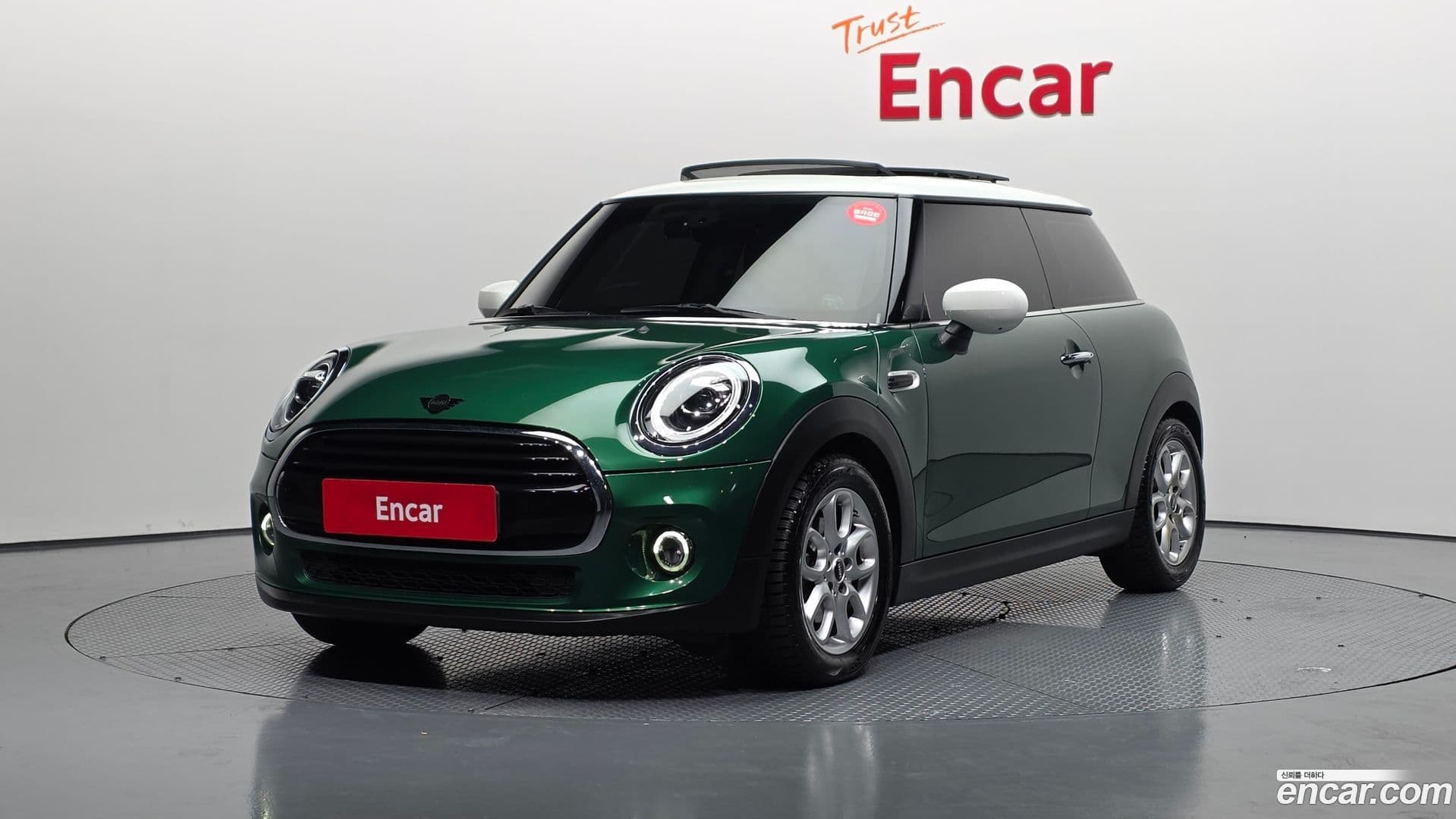 Main__Slider__Photo:Cooper Mini 2021.6-0