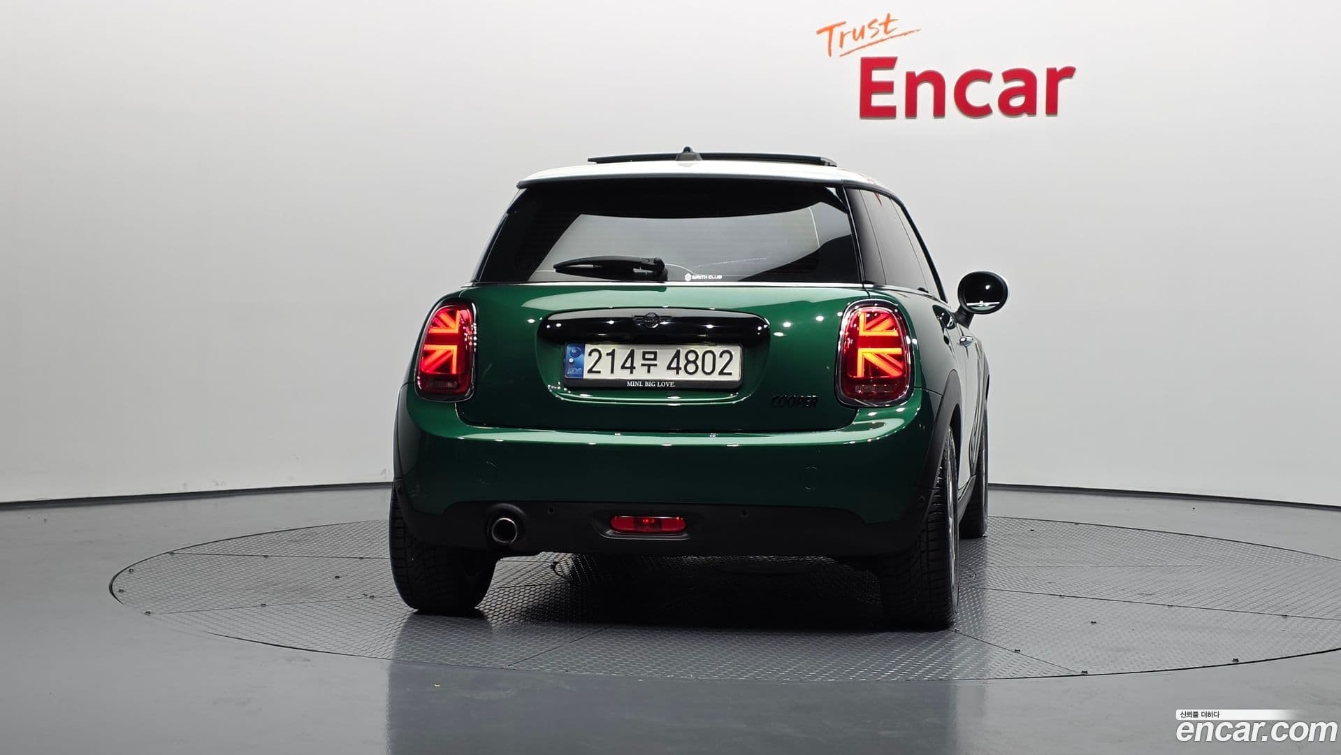 Main__Slider__Photo:Cooper Mini 2021.6-3