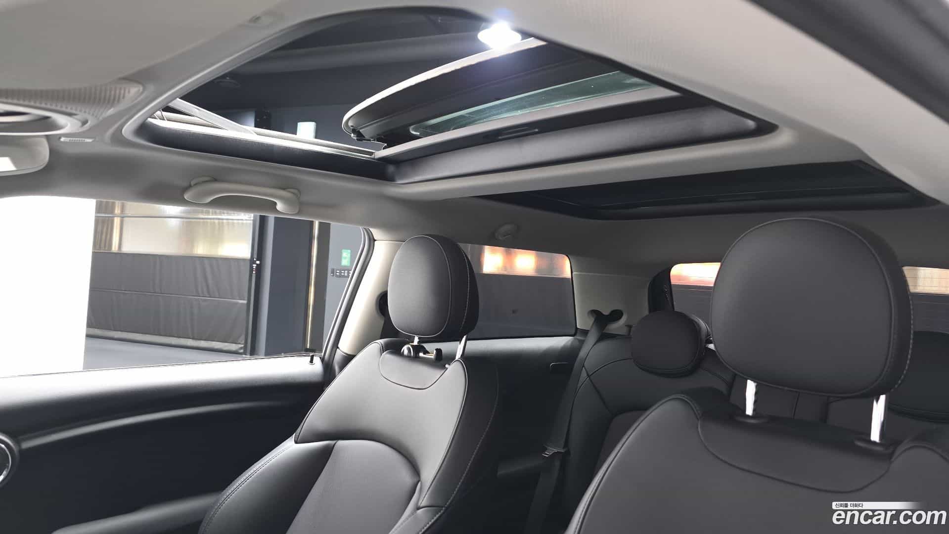 Cooper Mini 2021.6-OPTION-023