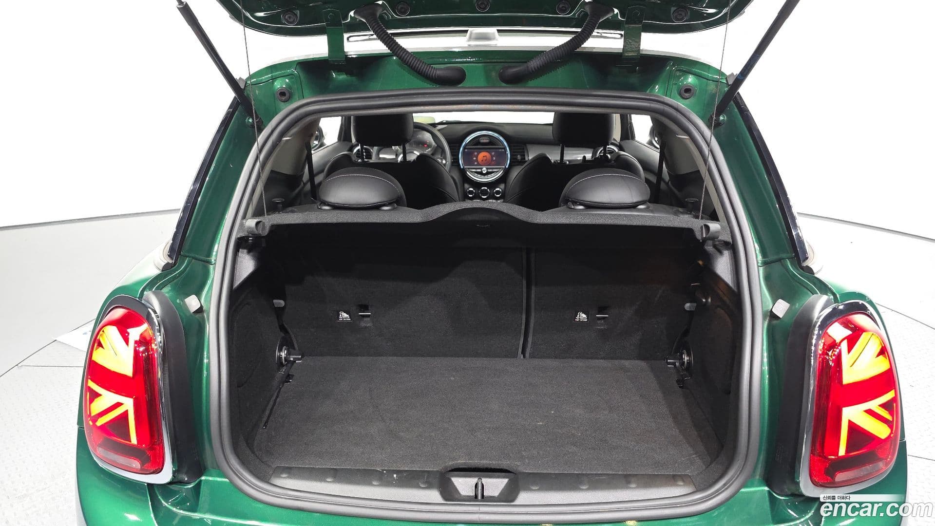 Main__Slider__Photo:Cooper Mini 2021.6-19