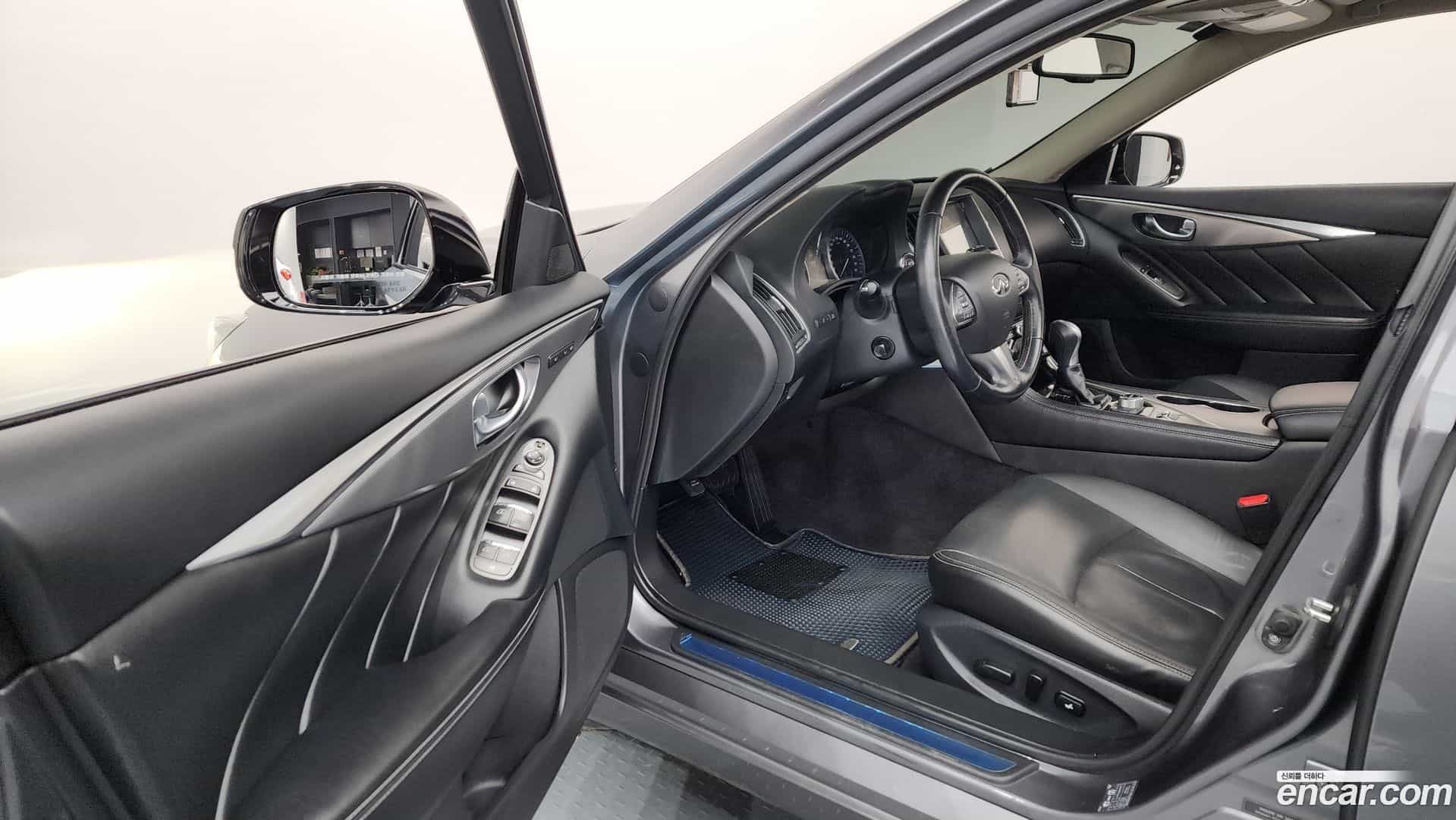 Q50 Infiniti 2016.6-INNER-010