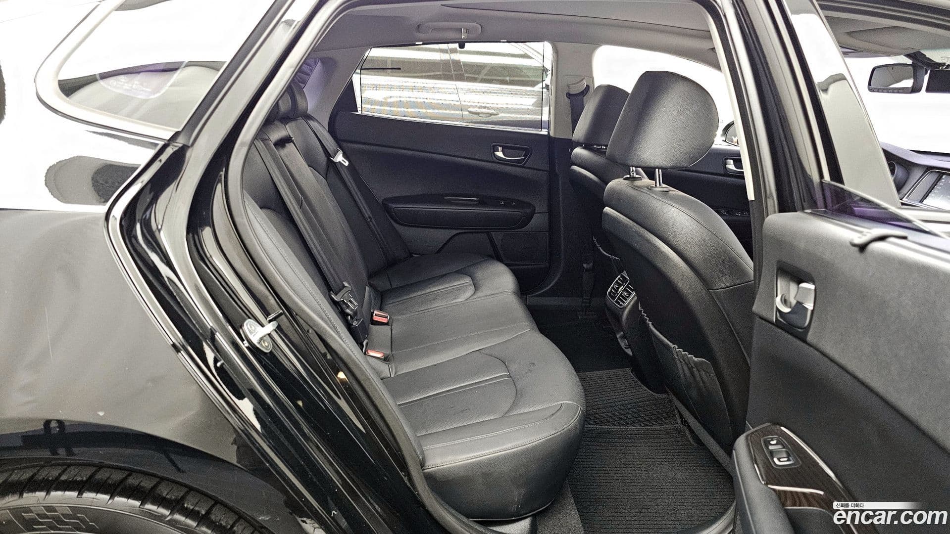 Main__Slider__Photo:K5 Kia 2015.9-11