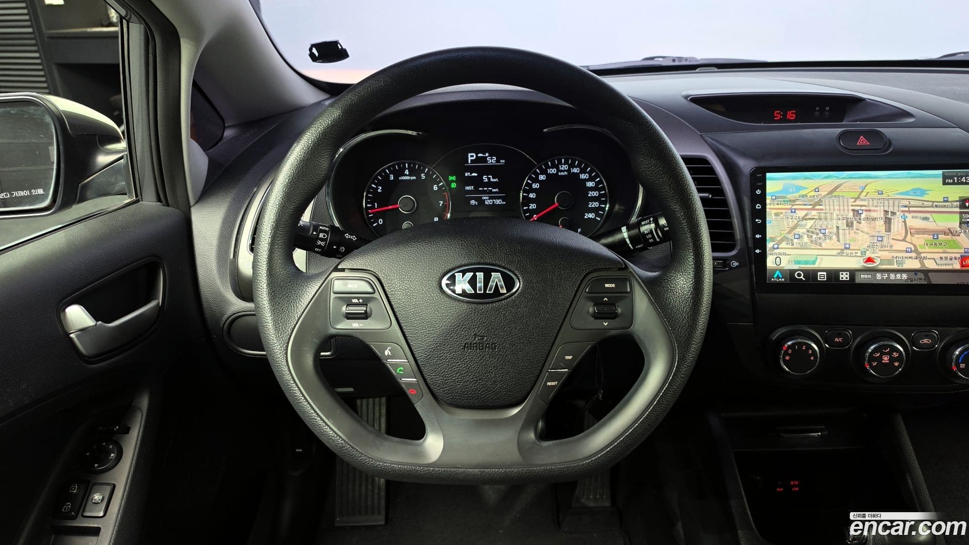Main__Slider__Photo:K3 Kia 2017.1-12