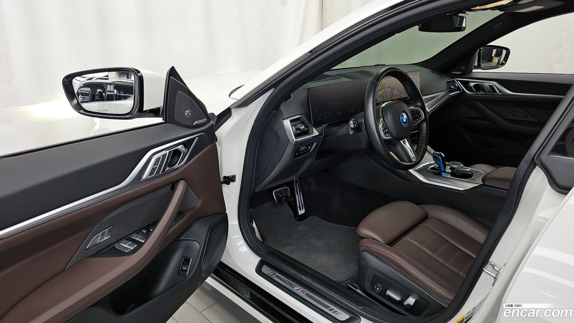 Main__Slider__Photo:i4 BMW 2022.10-9