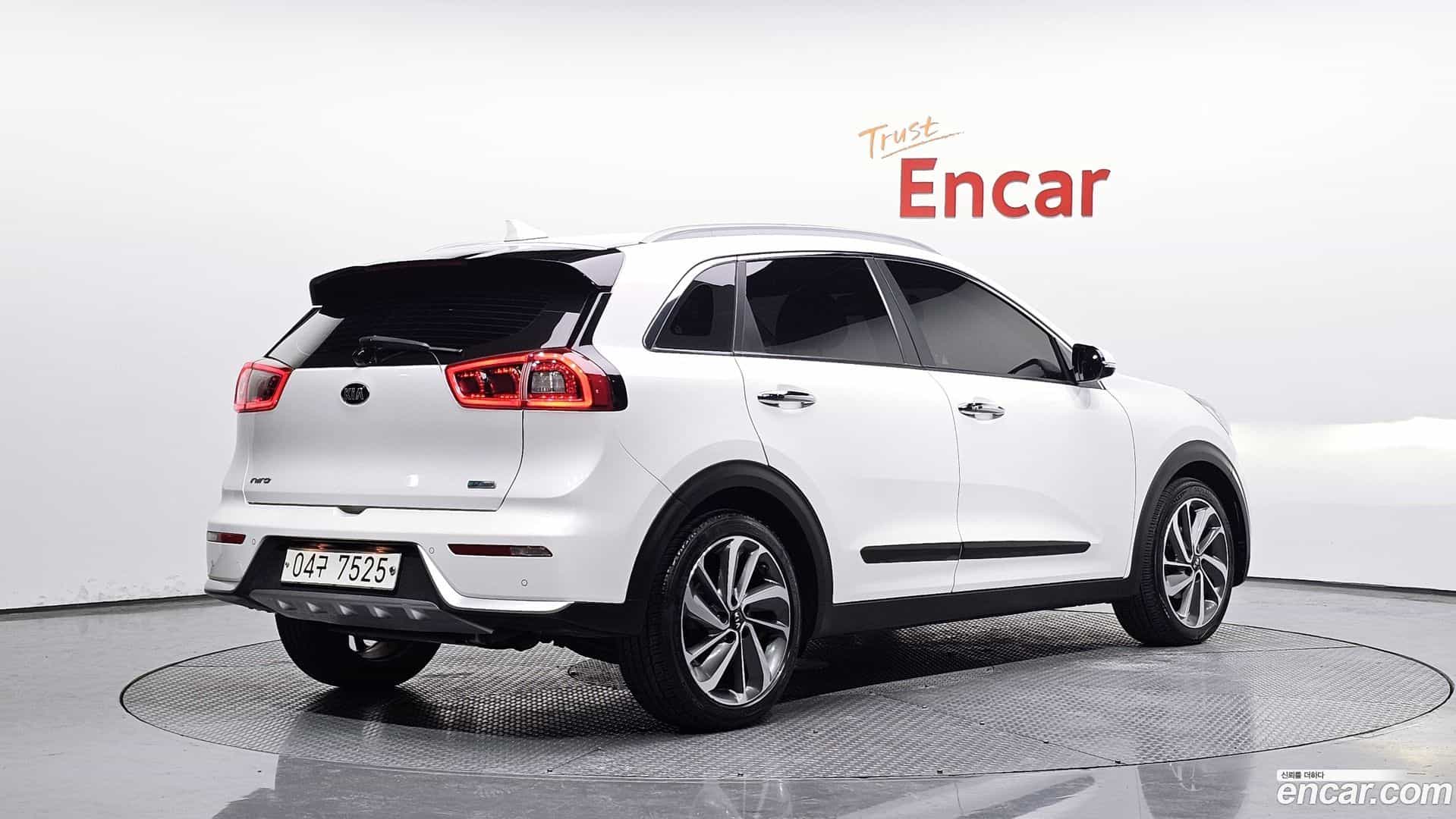 Niro Kia 2017.10-OUTER-002