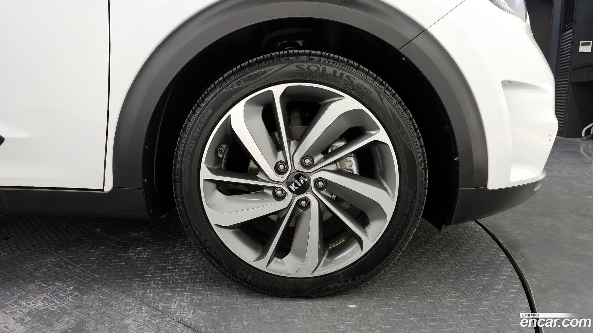 Main__Slider__Photo:Niro Kia 2017.10-4