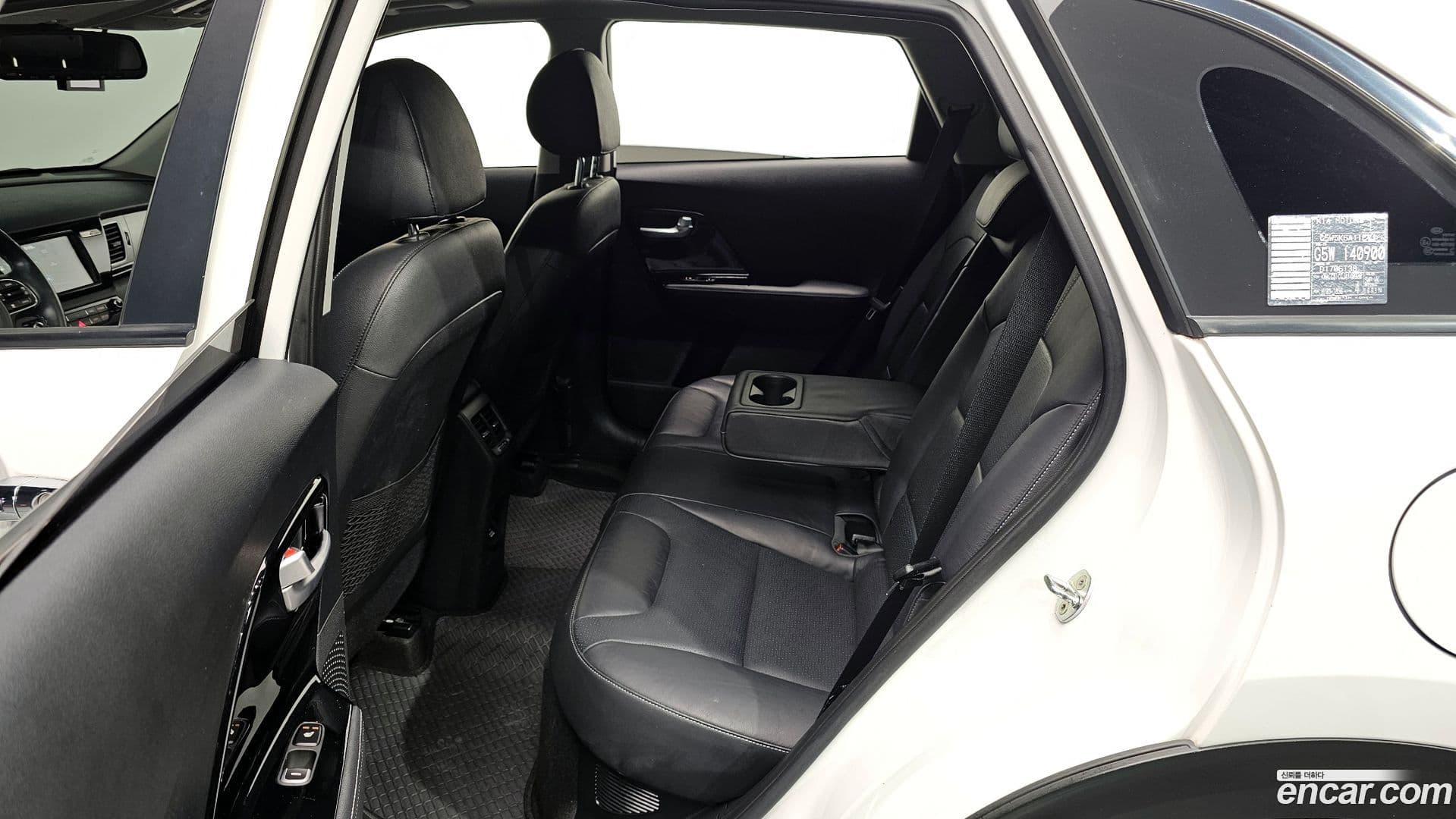 Main__Slider__Photo:Niro Kia 2017.10-11