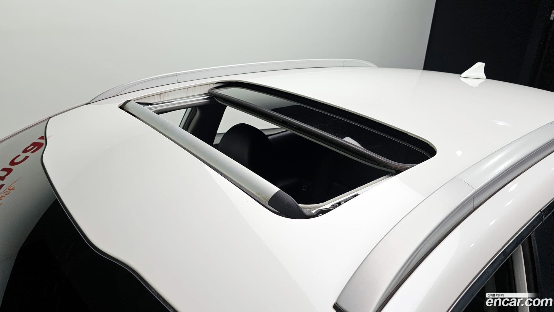 Main__Slider__Photo:Niro Kia 2017.10-16