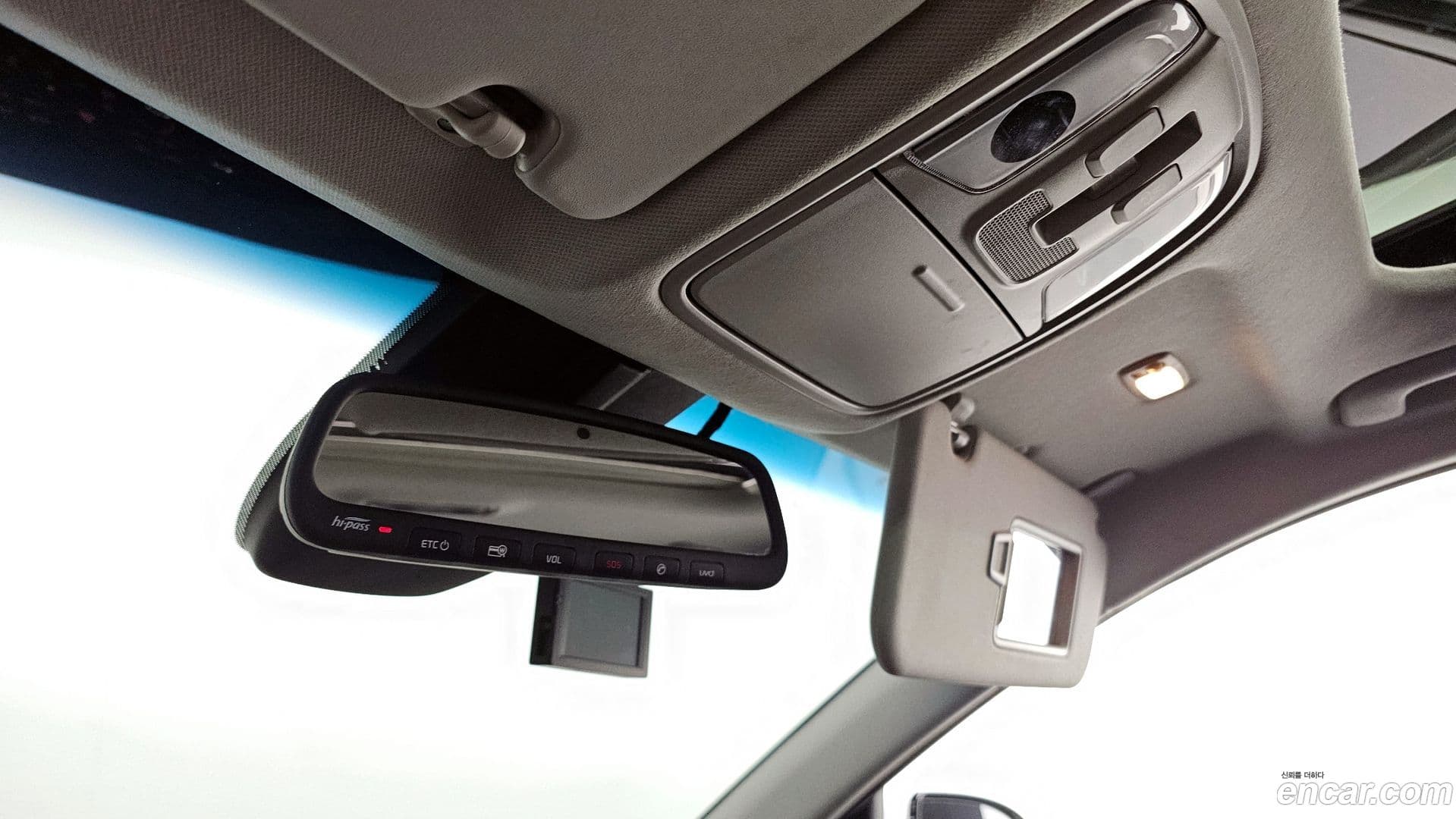 Main__Slider__Photo:Niro Kia 2017.10-19