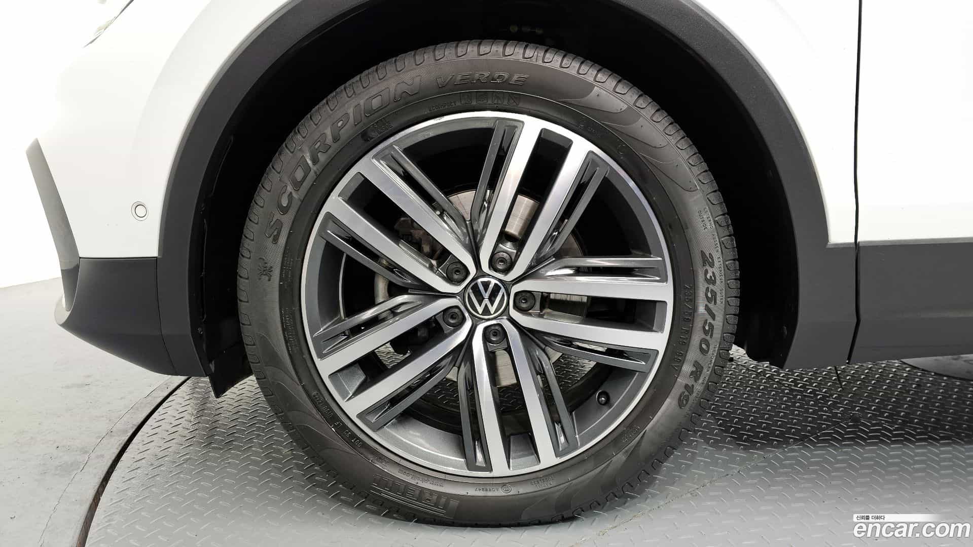 Tiguan Volkswagen 2022.8-OUTER-005