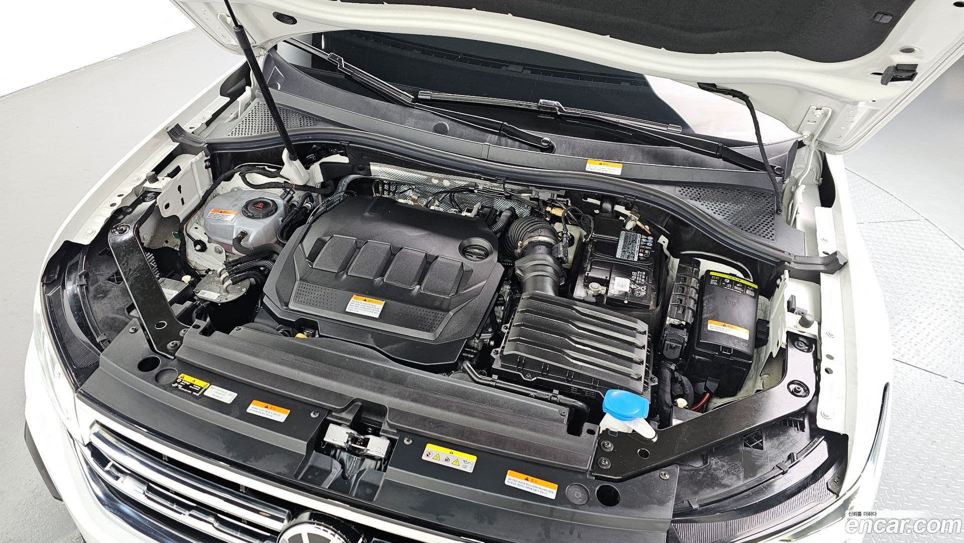 Main__Slider__Photo:Tiguan Volkswagen 2022.8-5