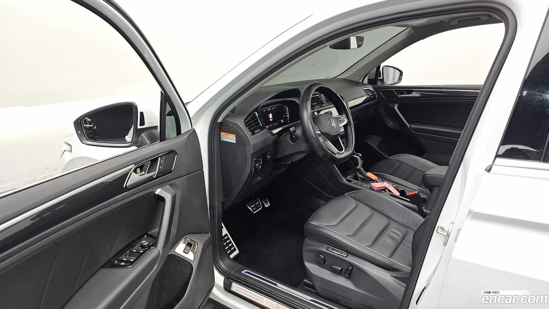 Tiguan Volkswagen 2022.8-OPTION-015