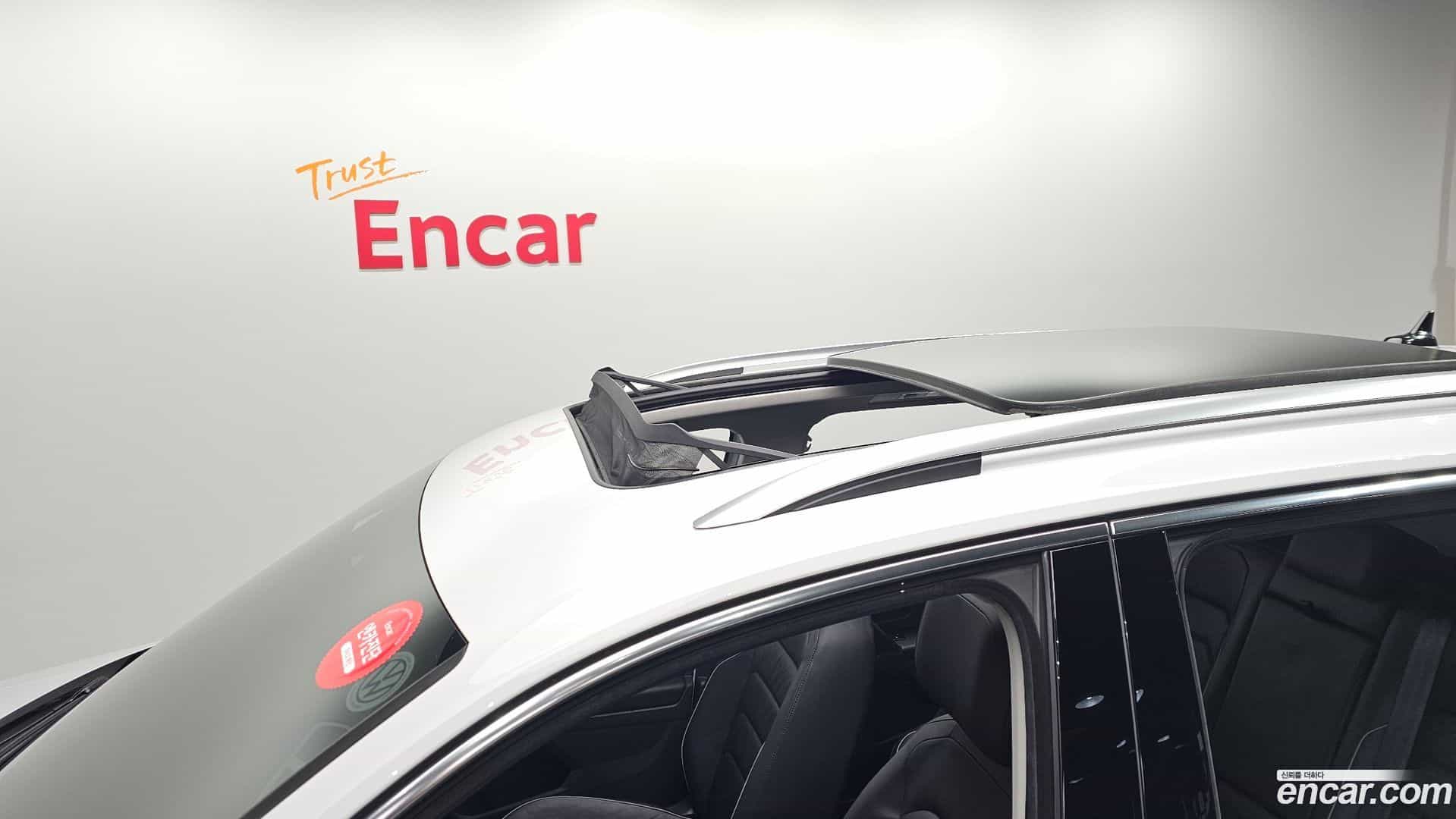 Tiguan Volkswagen 2022.8-OPTION-024