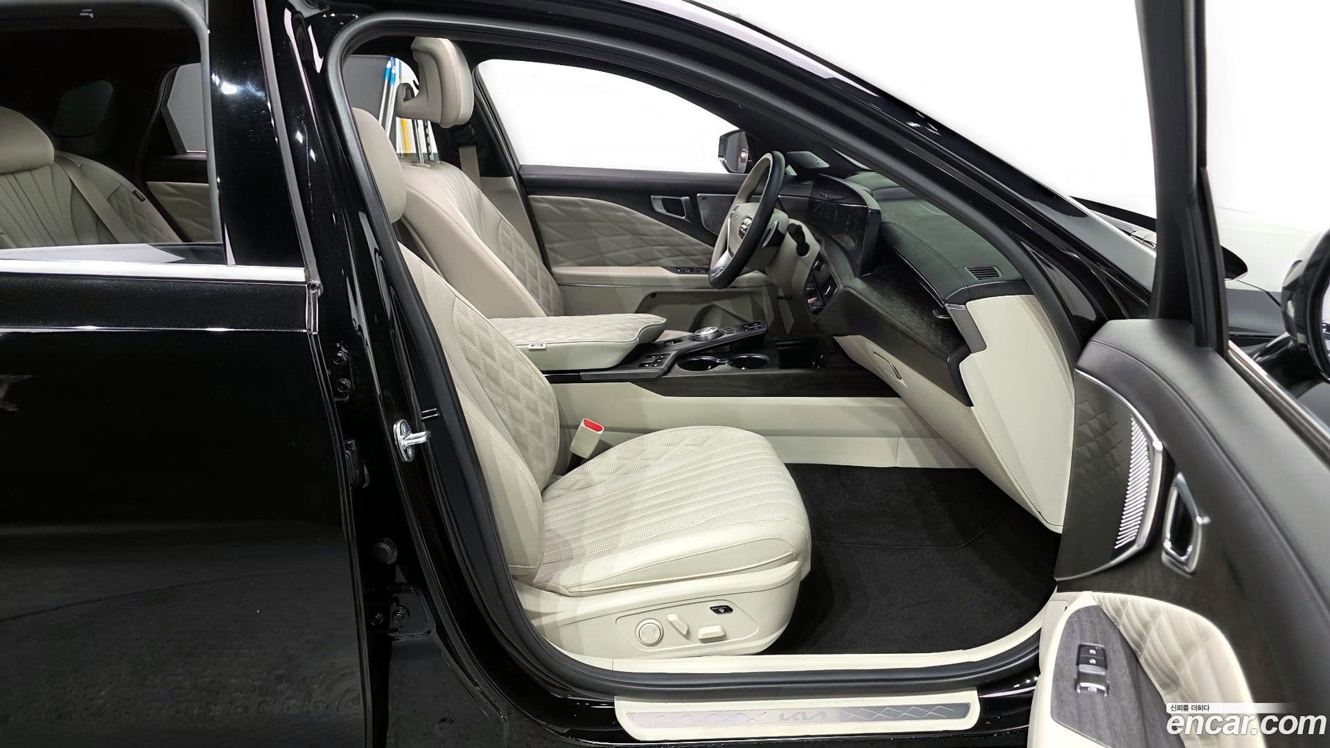 Main__Slider__Photo:K8 Kia 2023.4-10