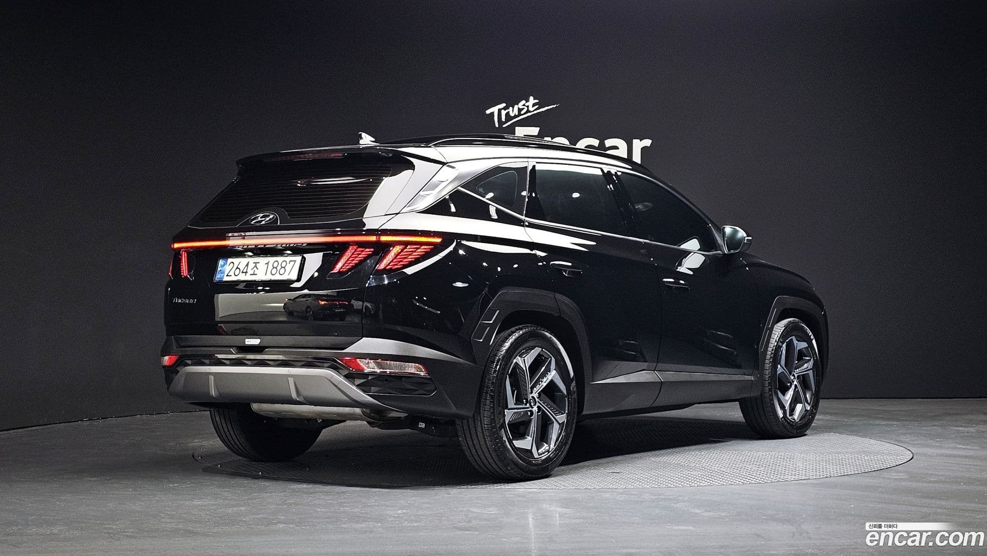 Main__Slider__Photo:Tucson Hyundai 2022.3-1